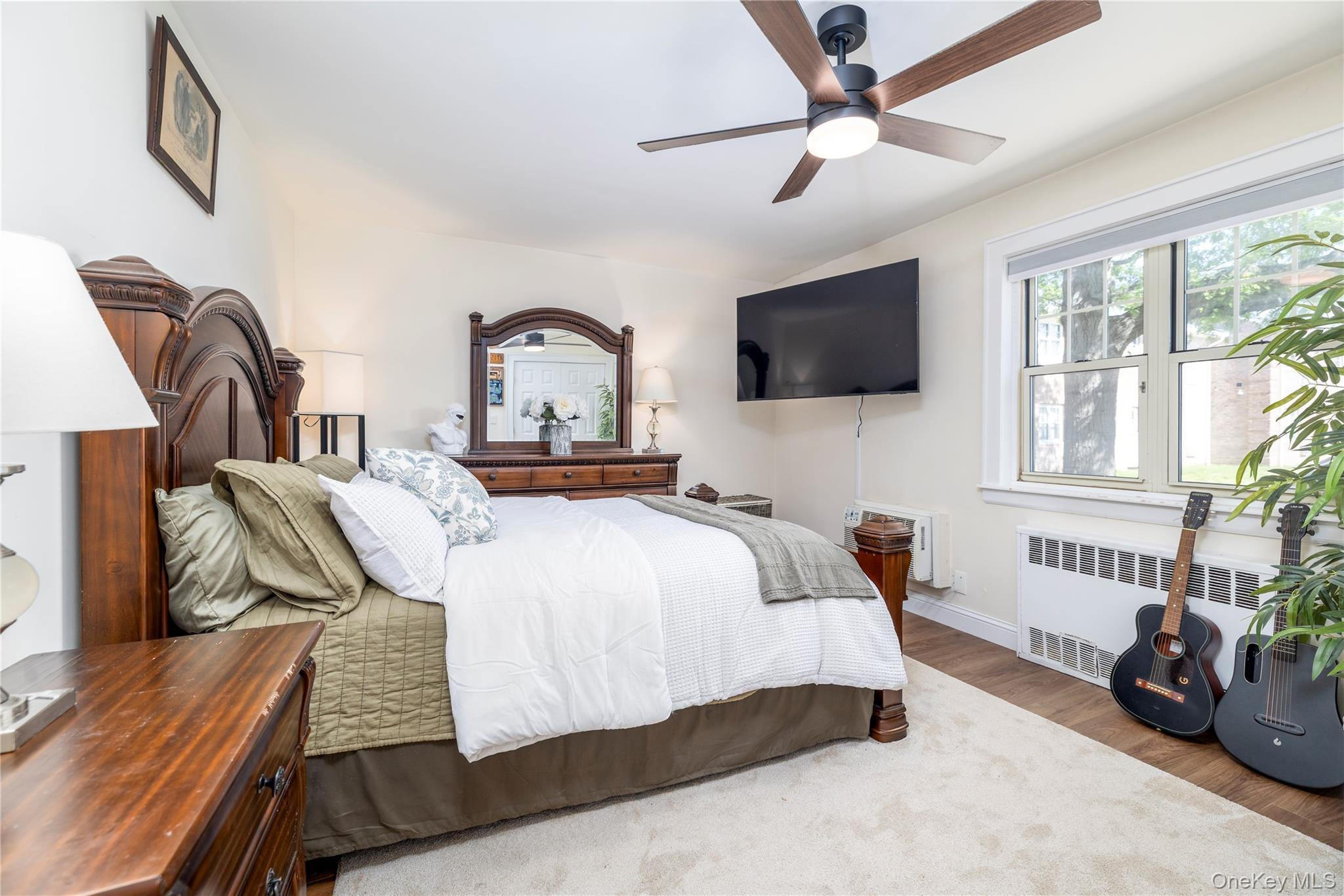 411 Merrick Rd, Unit A photo 12