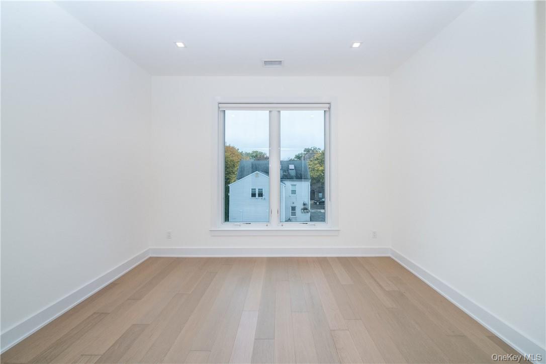 110 Chatsworth Avenue, Unit 401 photo 21