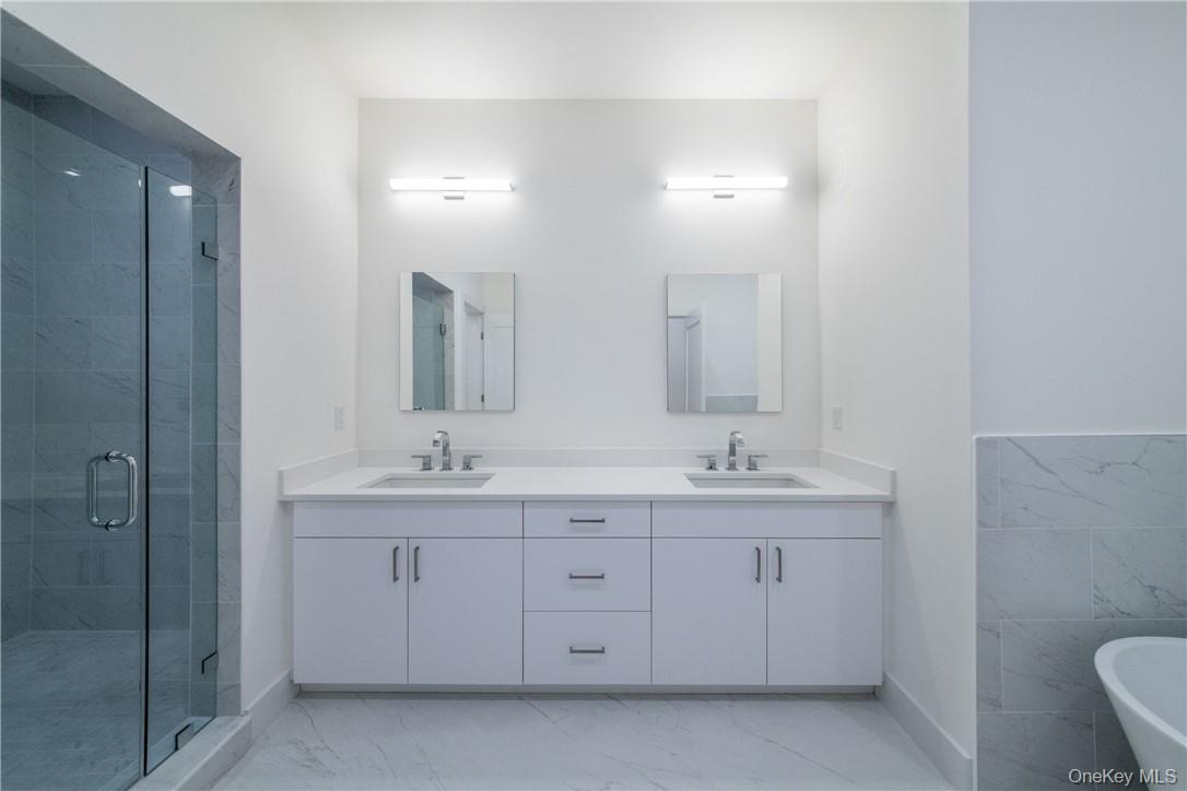 110 Chatsworth Avenue, Unit 401 photo 14