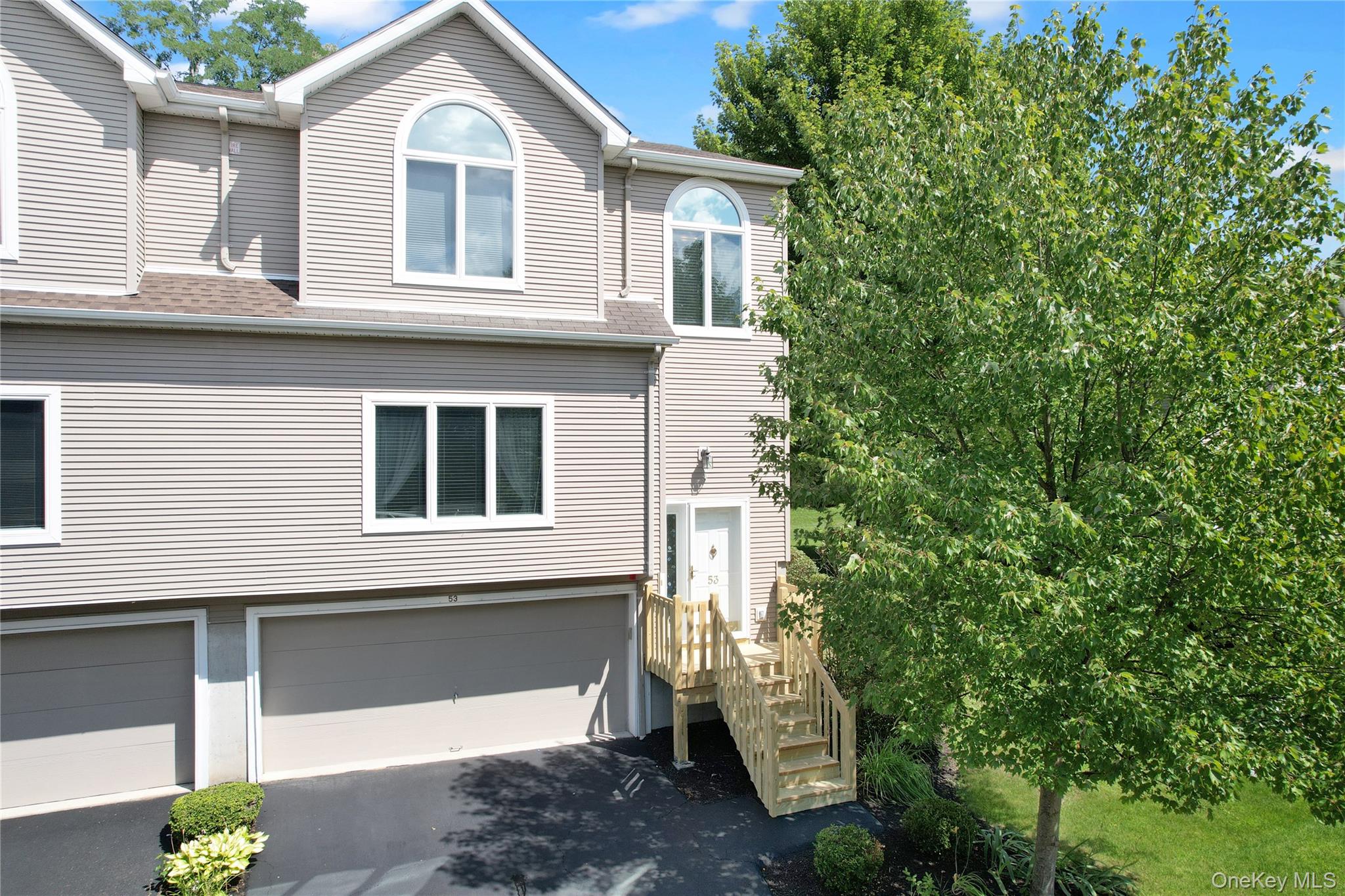 53 Leif Boulevard – For Sale