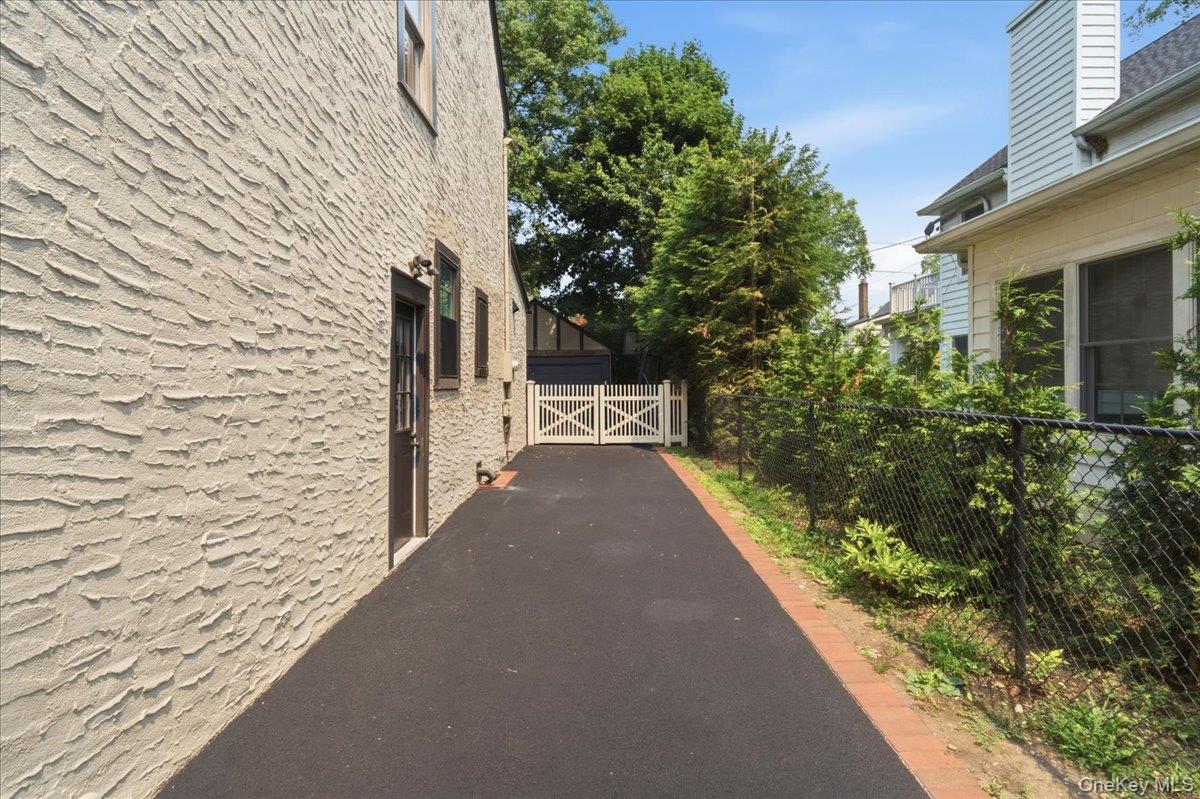 89 Poplar Street – For Sale photo 30