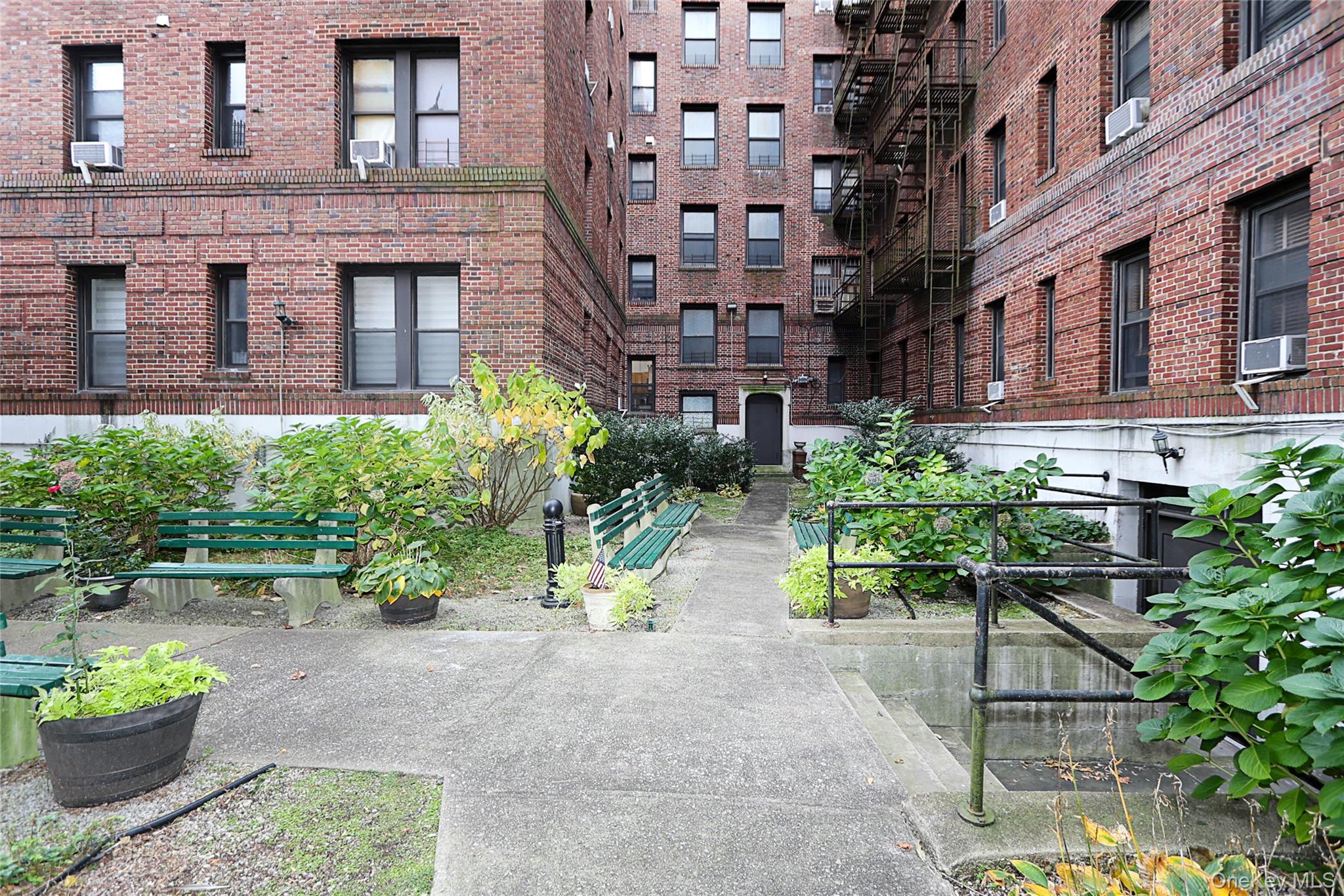 11525 Metropolitan Avenue, Unit 233