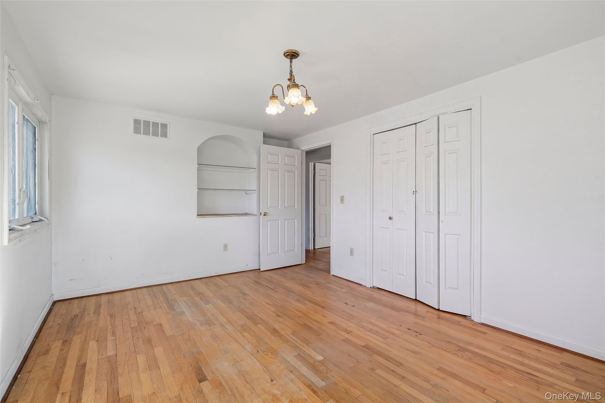 273 Windsor Highway – For Sale photo 37