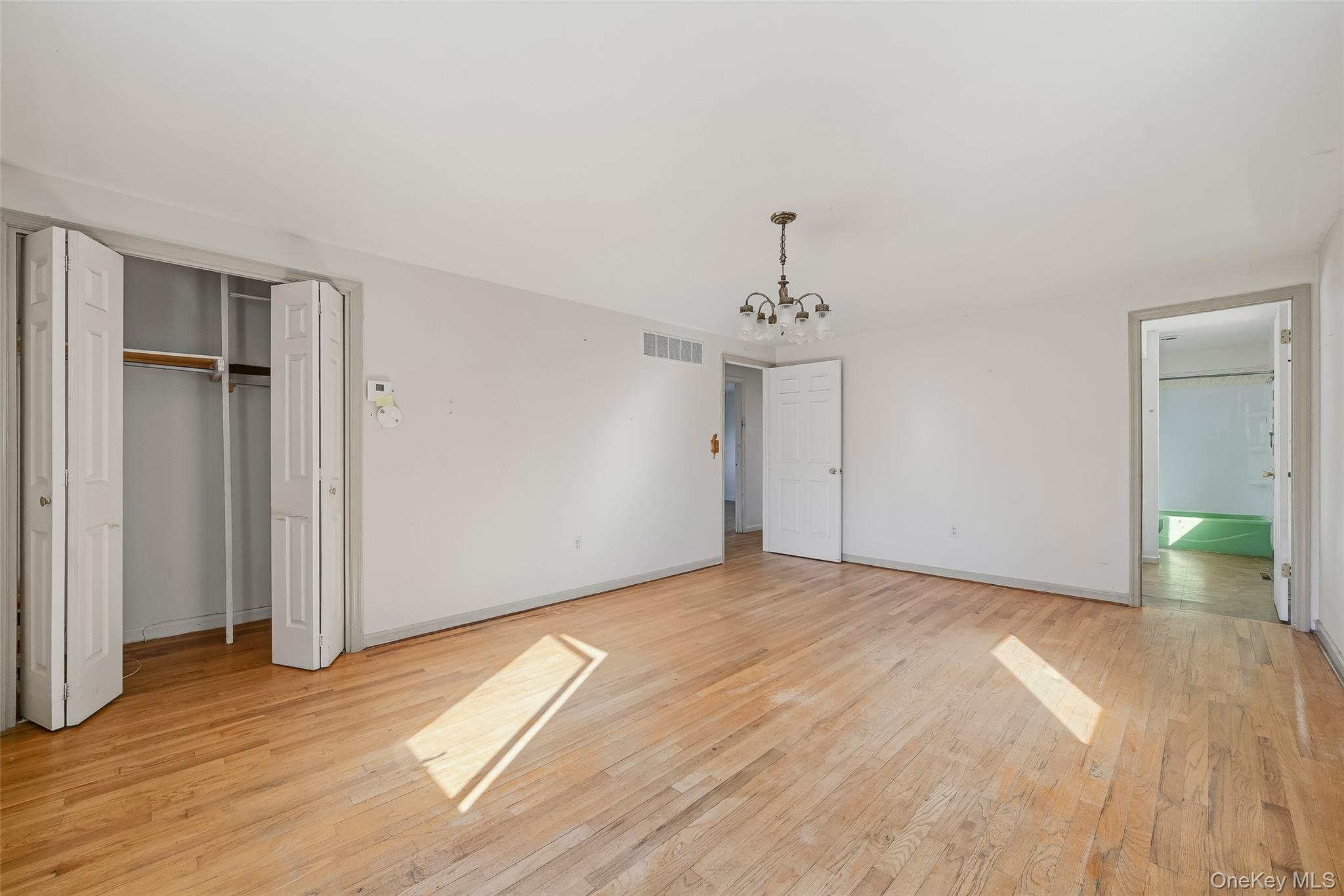 273 Windsor Highway – For Sale photo 34