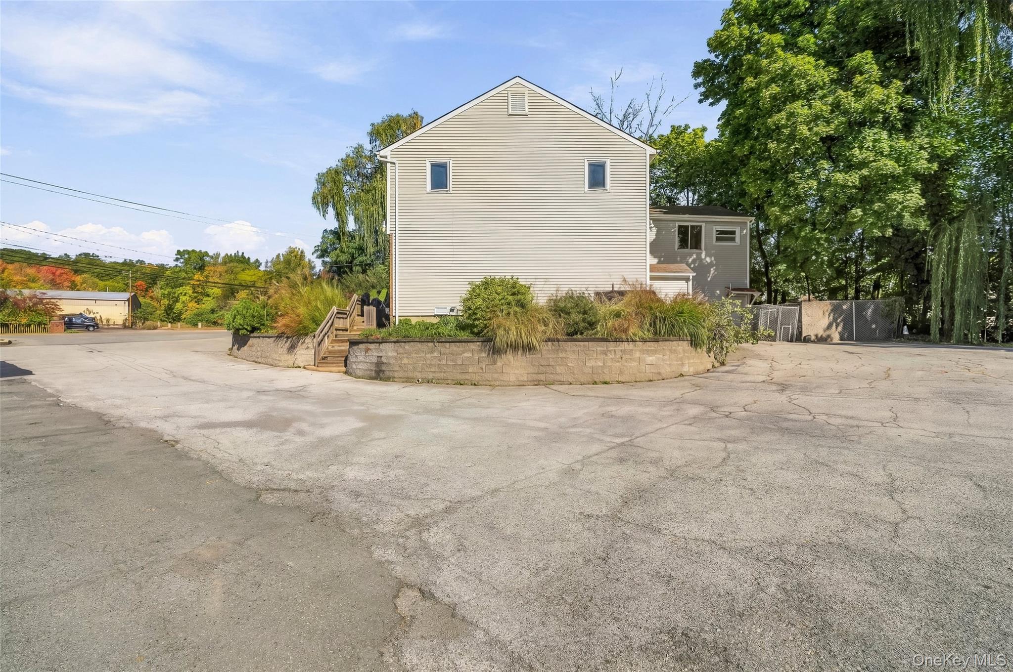 273 Windsor Highway – For Sale photo 39