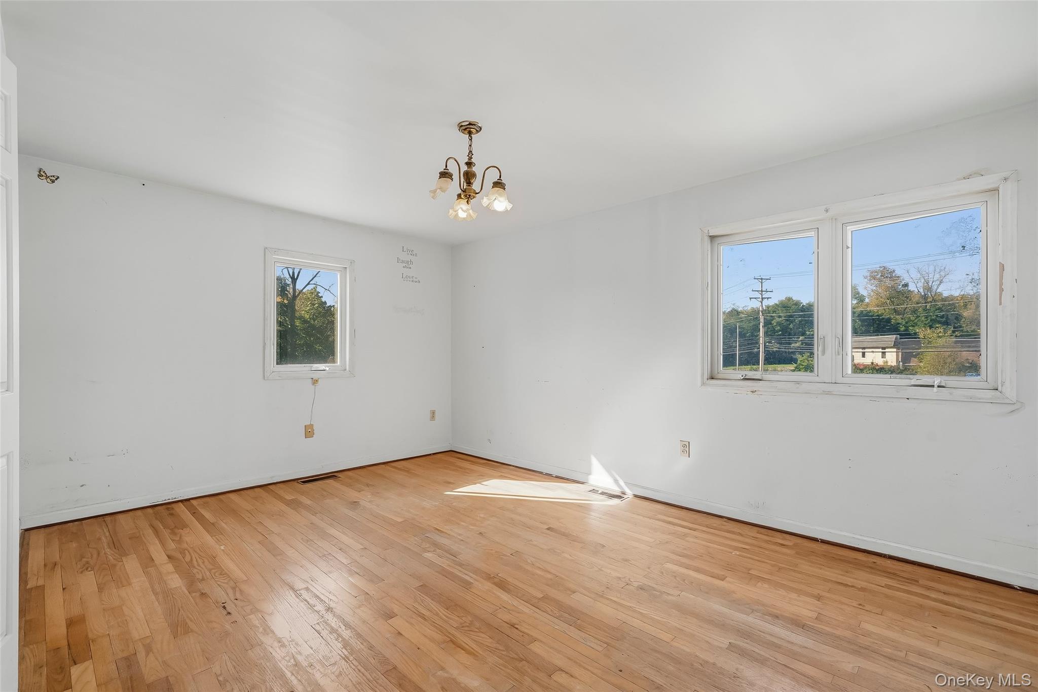 273 Windsor Highway – For Sale photo 36