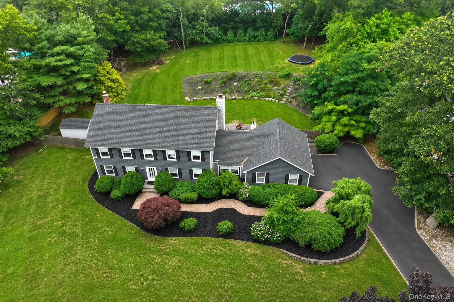 2 Buckingham Meadow Road – For Sale photo 2