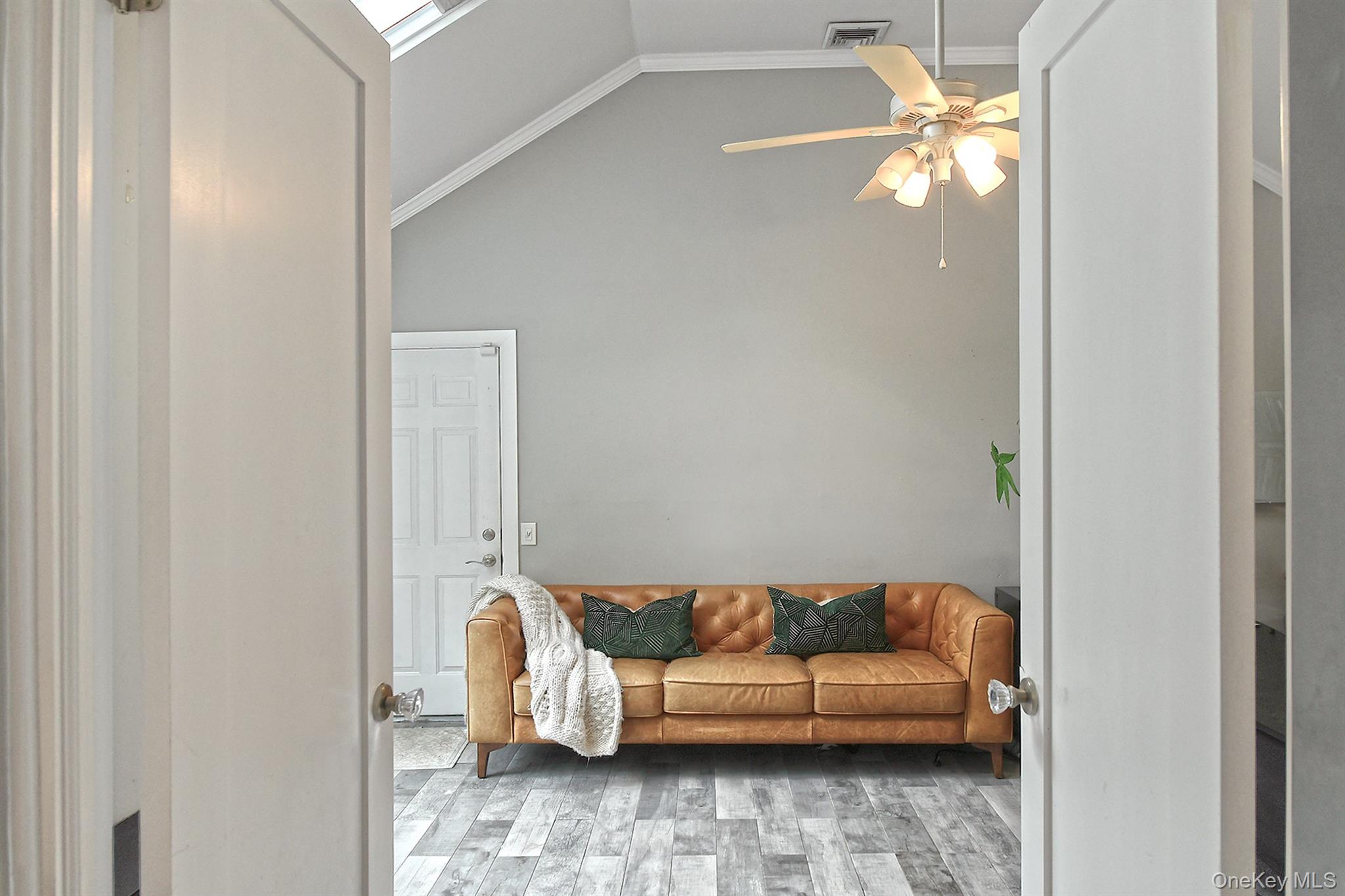 2 Buckingham Meadow Road – For Sale photo 8