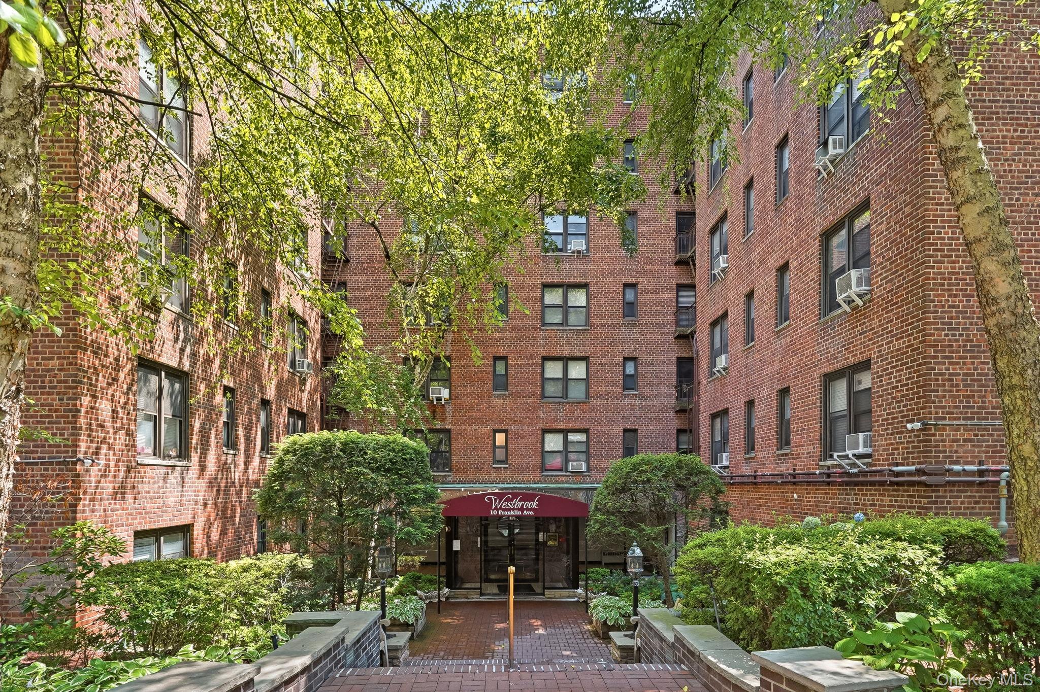 10 Franklin Avenue, Unit 3E photo 11