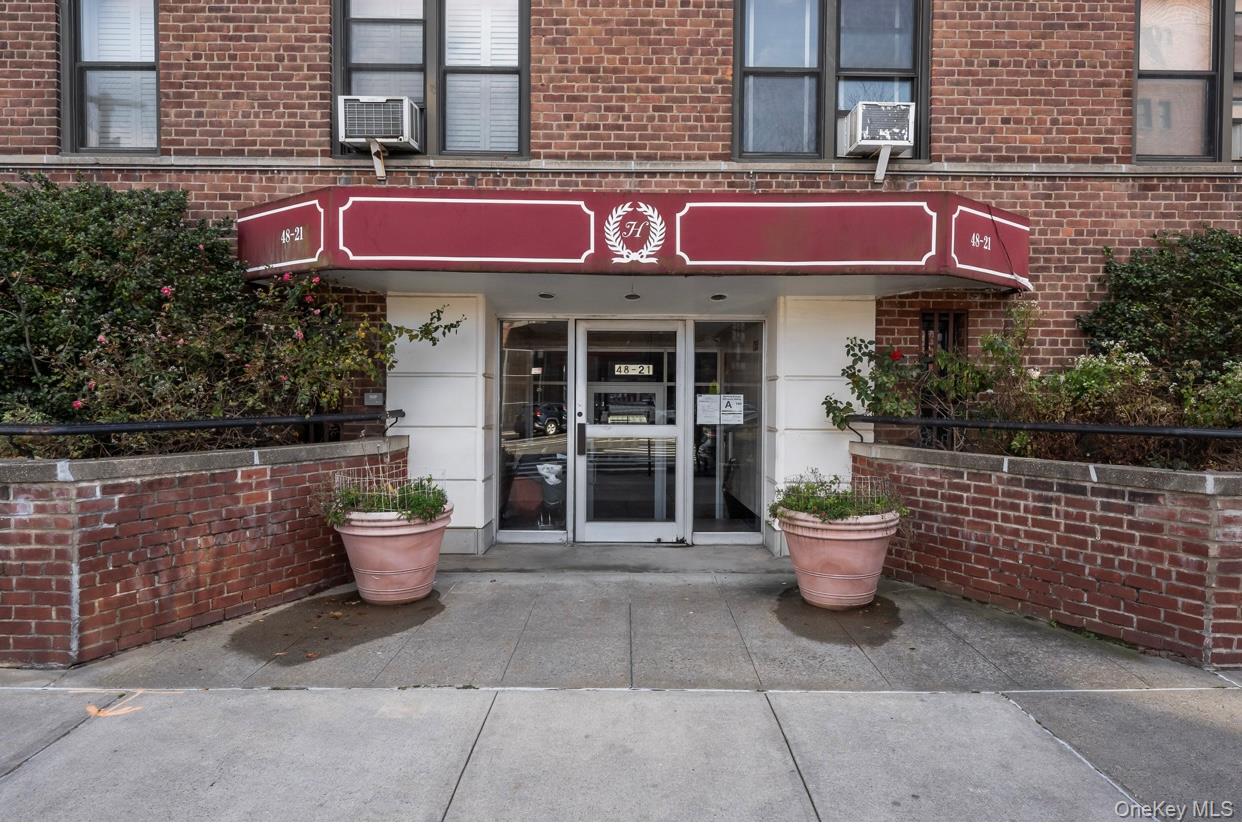 48-21 40th St., Unit 2E photo 4