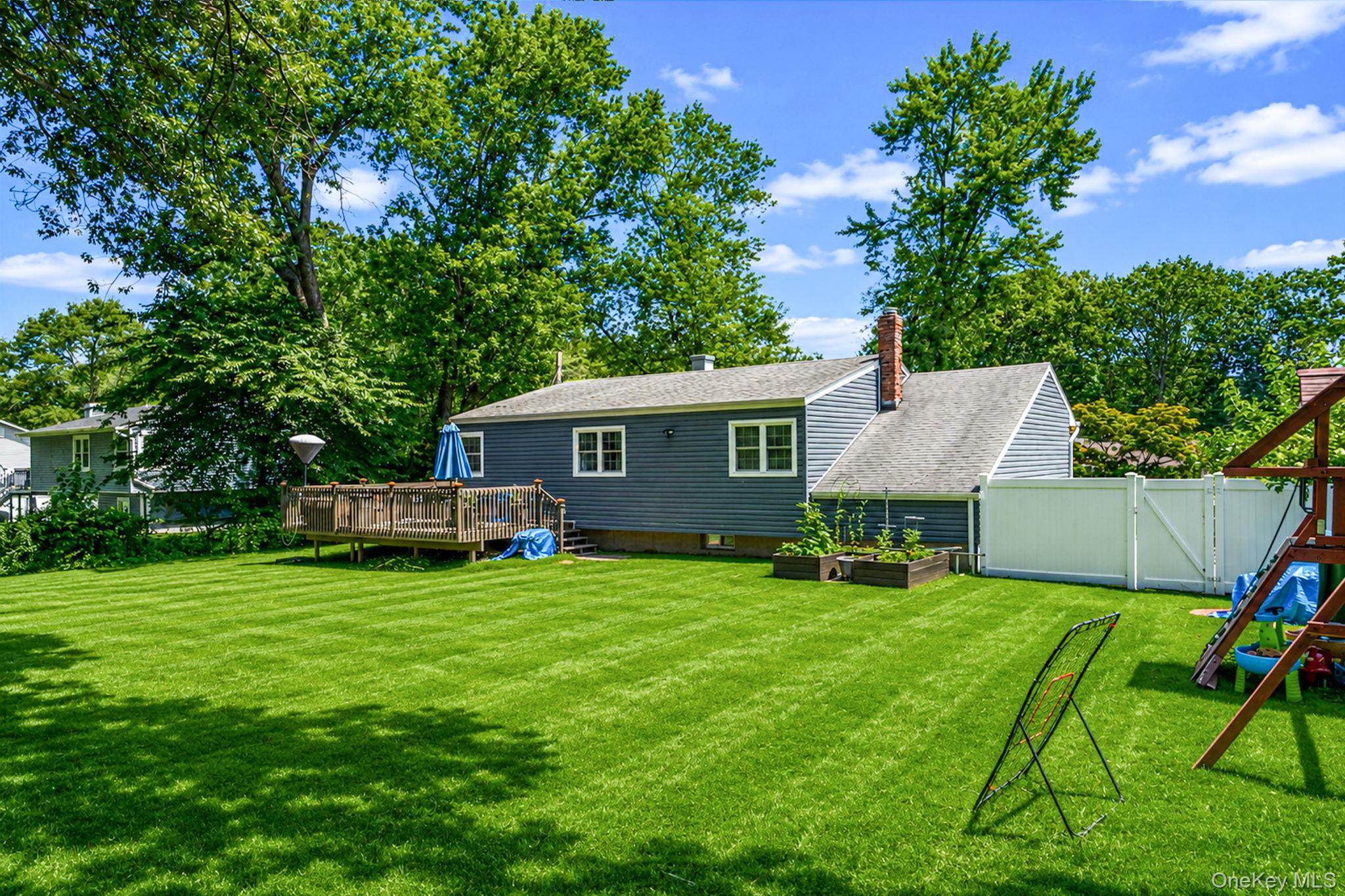 14 Antler Lane – For Sale photo 21