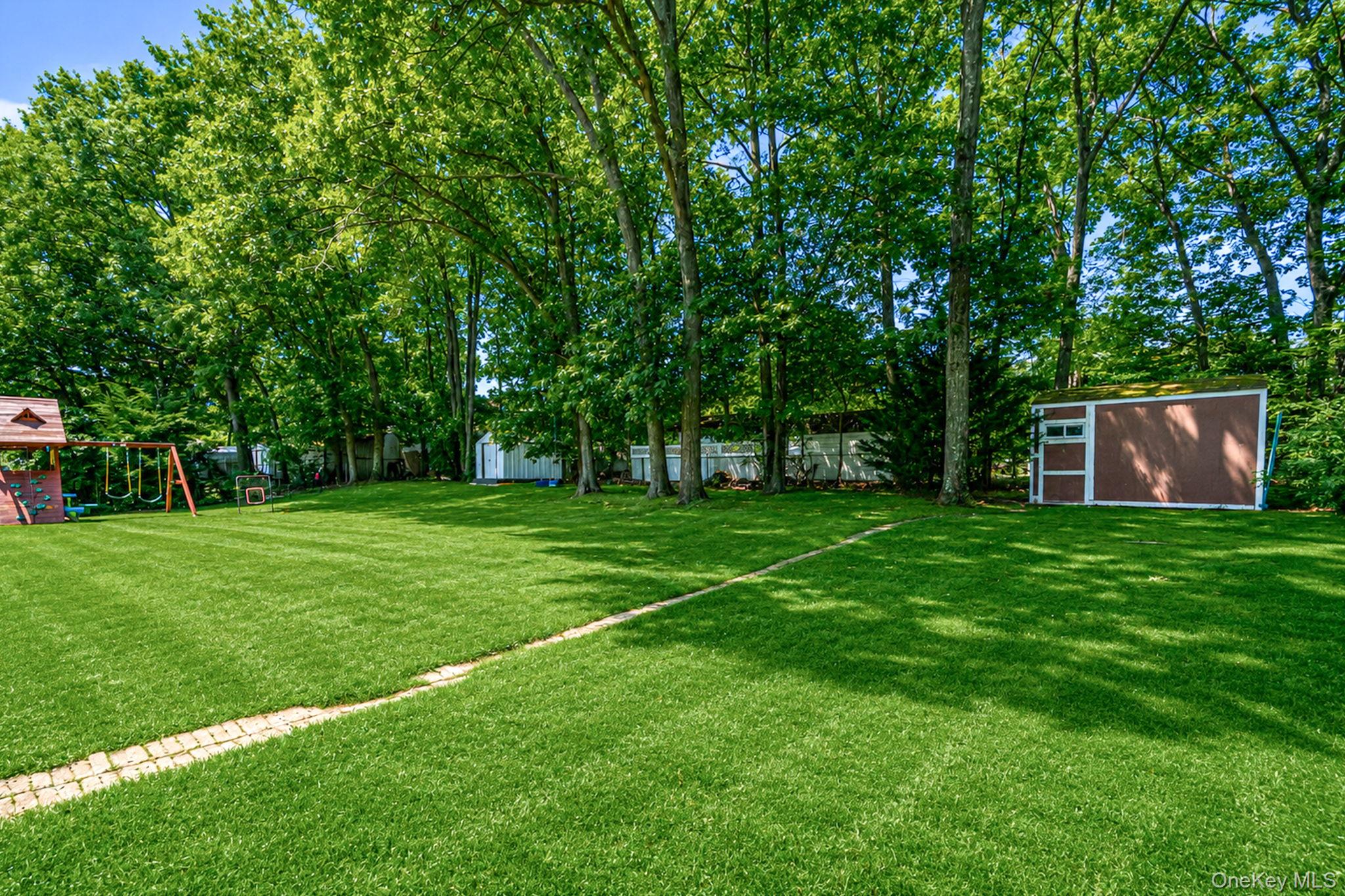 14 Antler Lane – For Sale photo 28