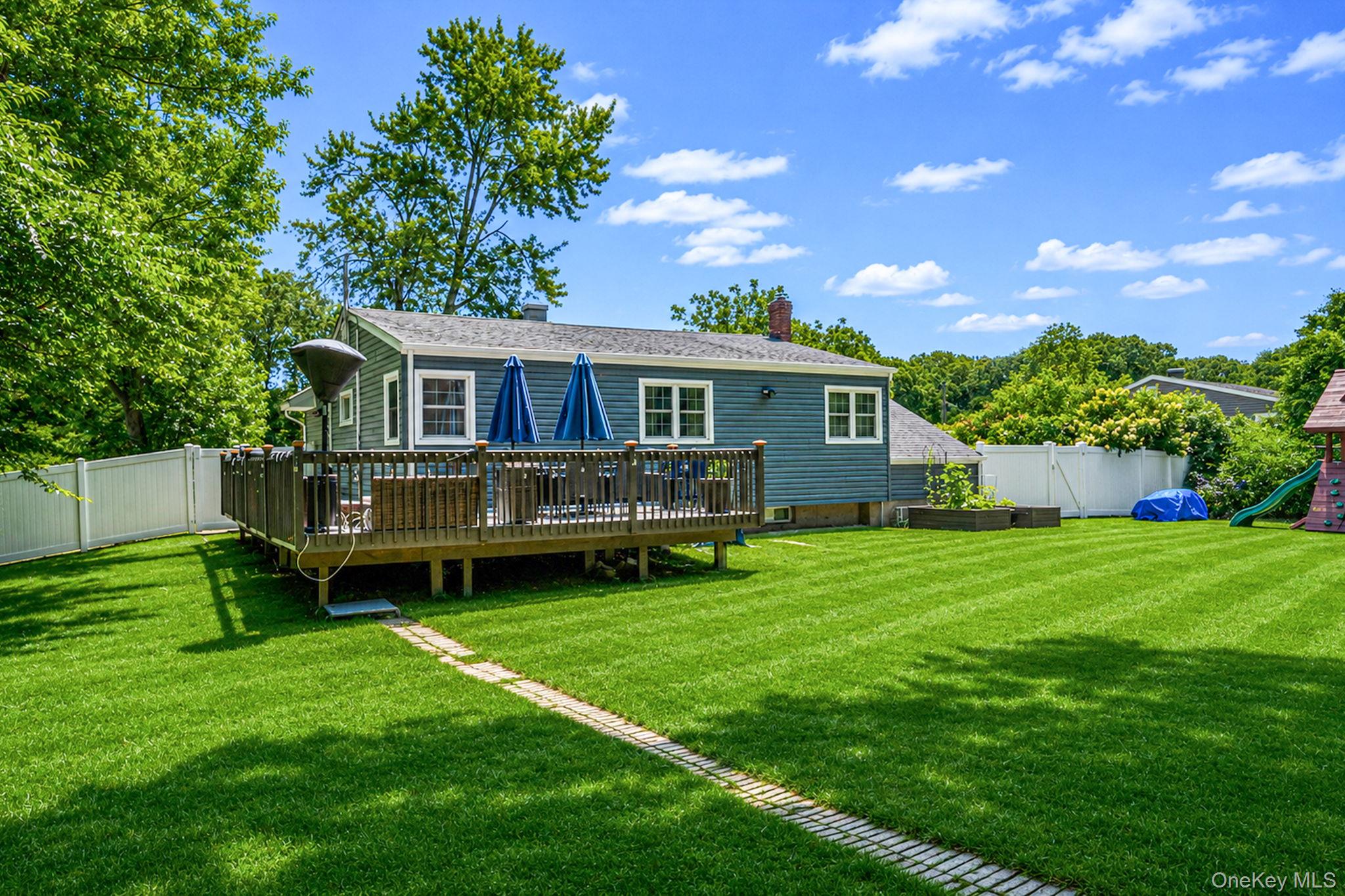 14 Antler Lane – For Sale photo 27