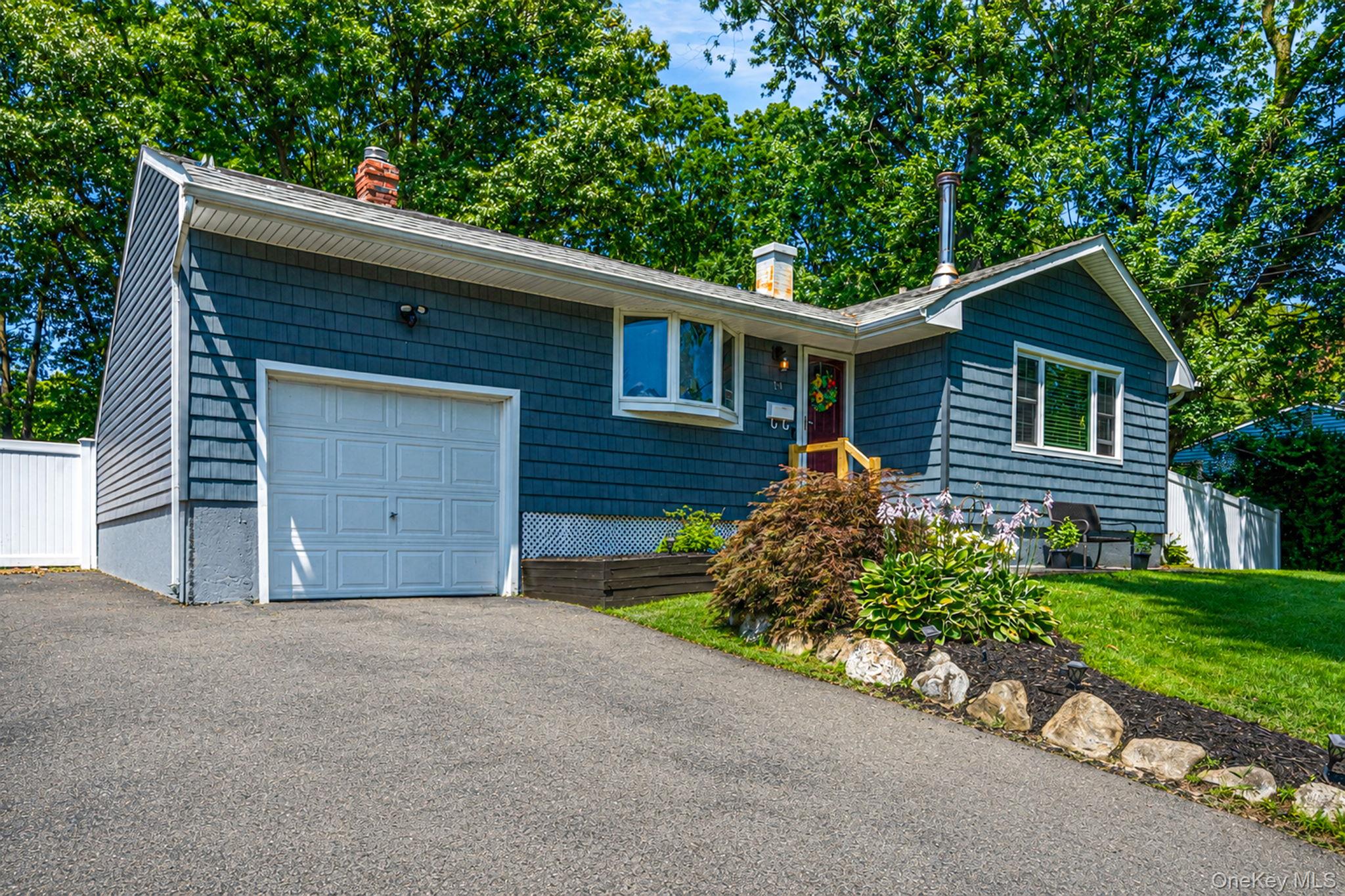 14 Antler Lane – For Sale photo 2