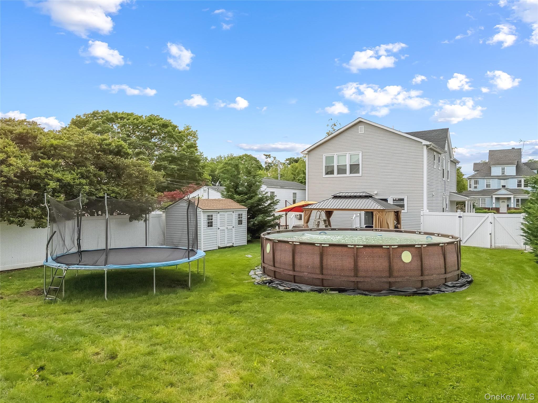 81 Pearsall Avenue – For Sale photo 19