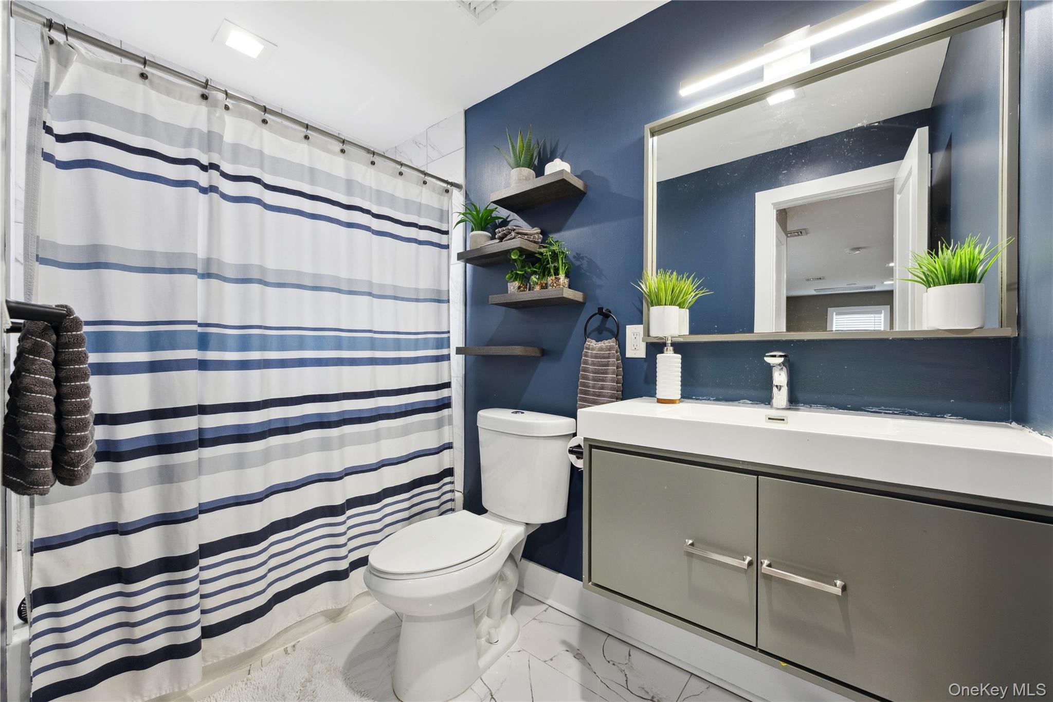 81 Pearsall Avenue – For Sale photo 8