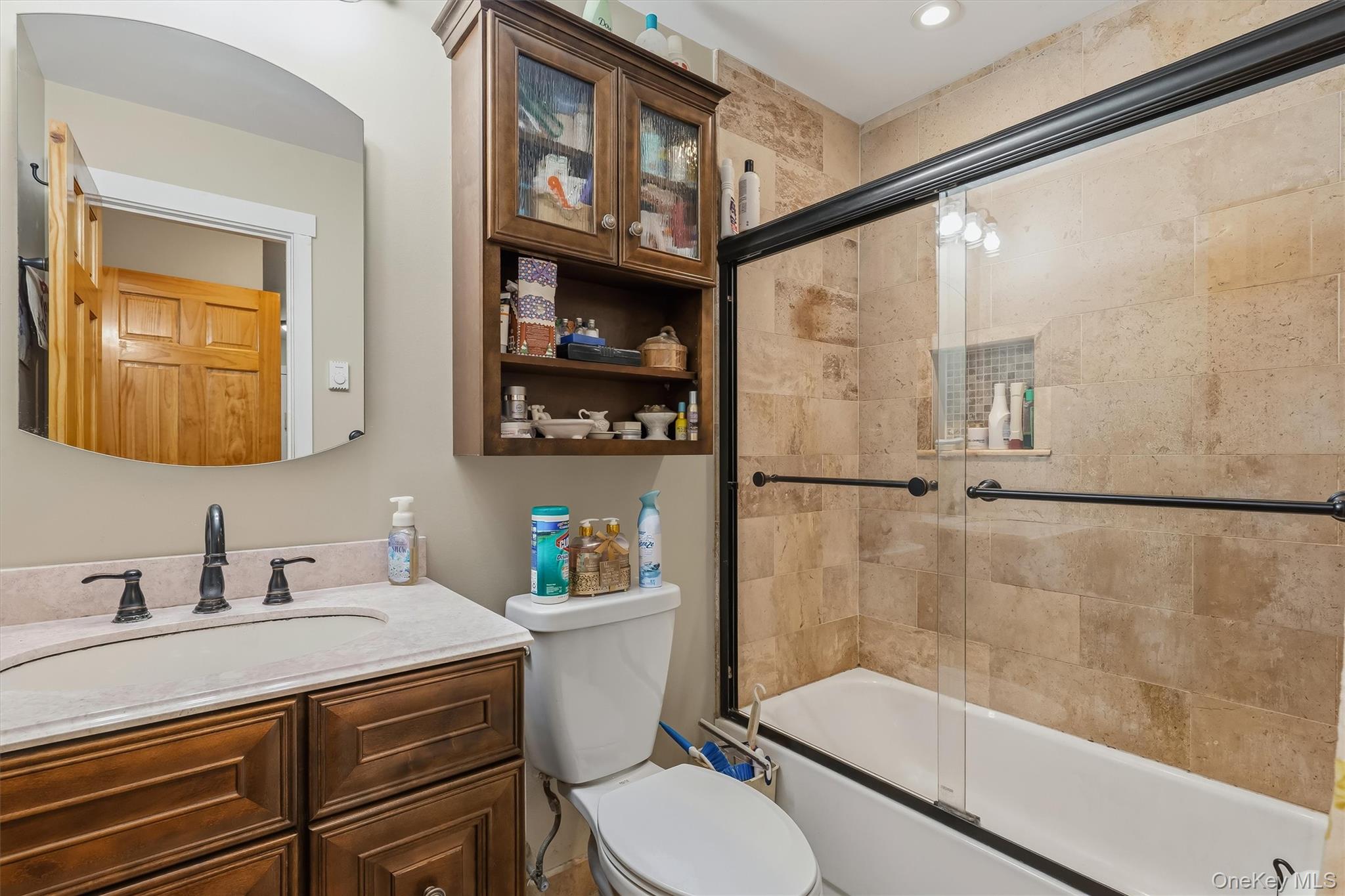 1 Kings Court, Unit A photo 6