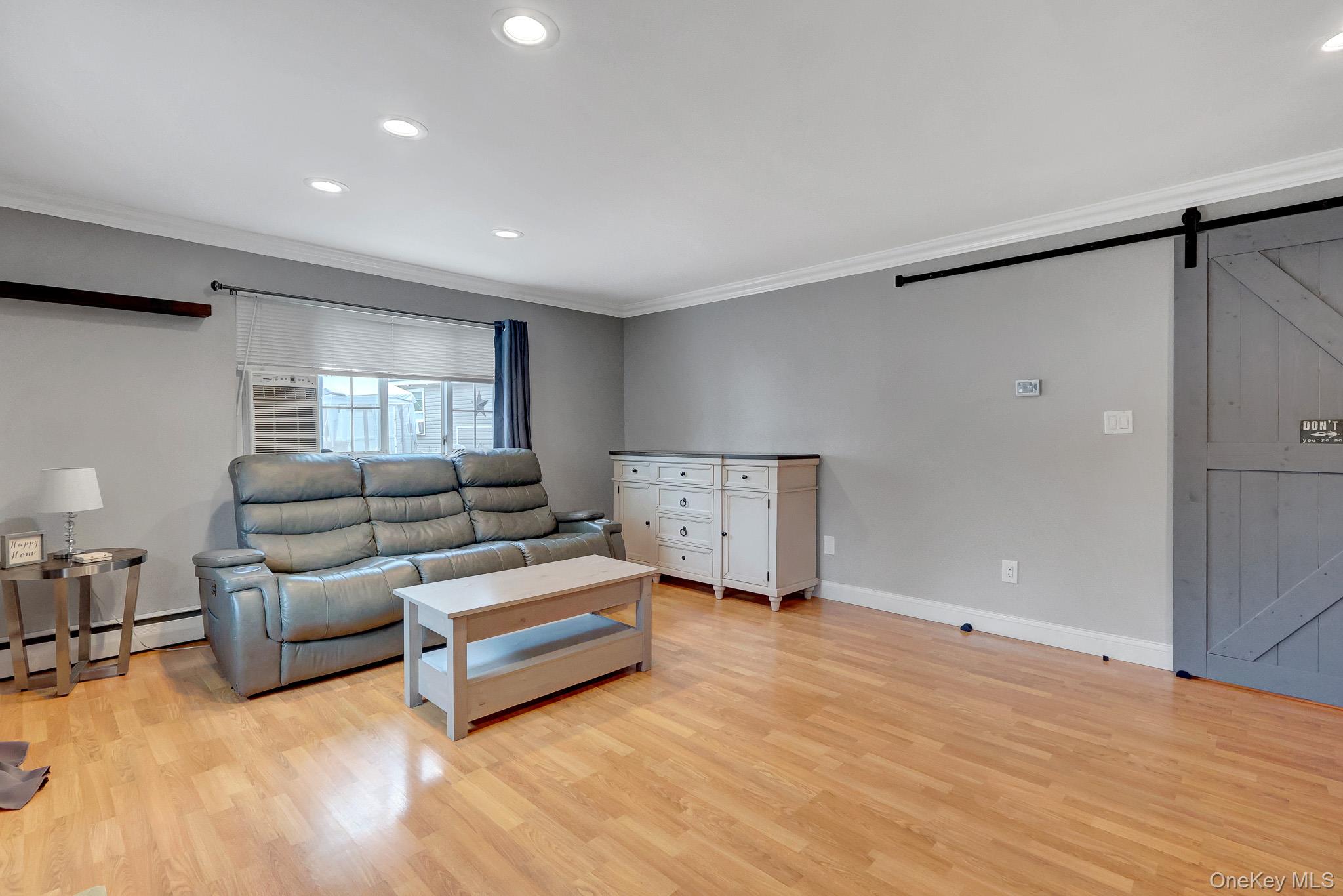 629 East Drive – For Sale photo 7