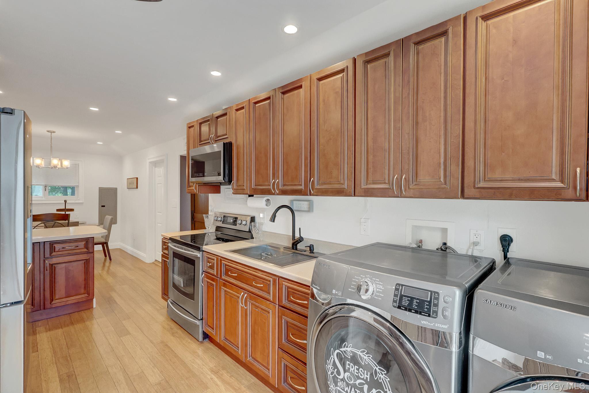 629 East Drive – For Sale photo 13