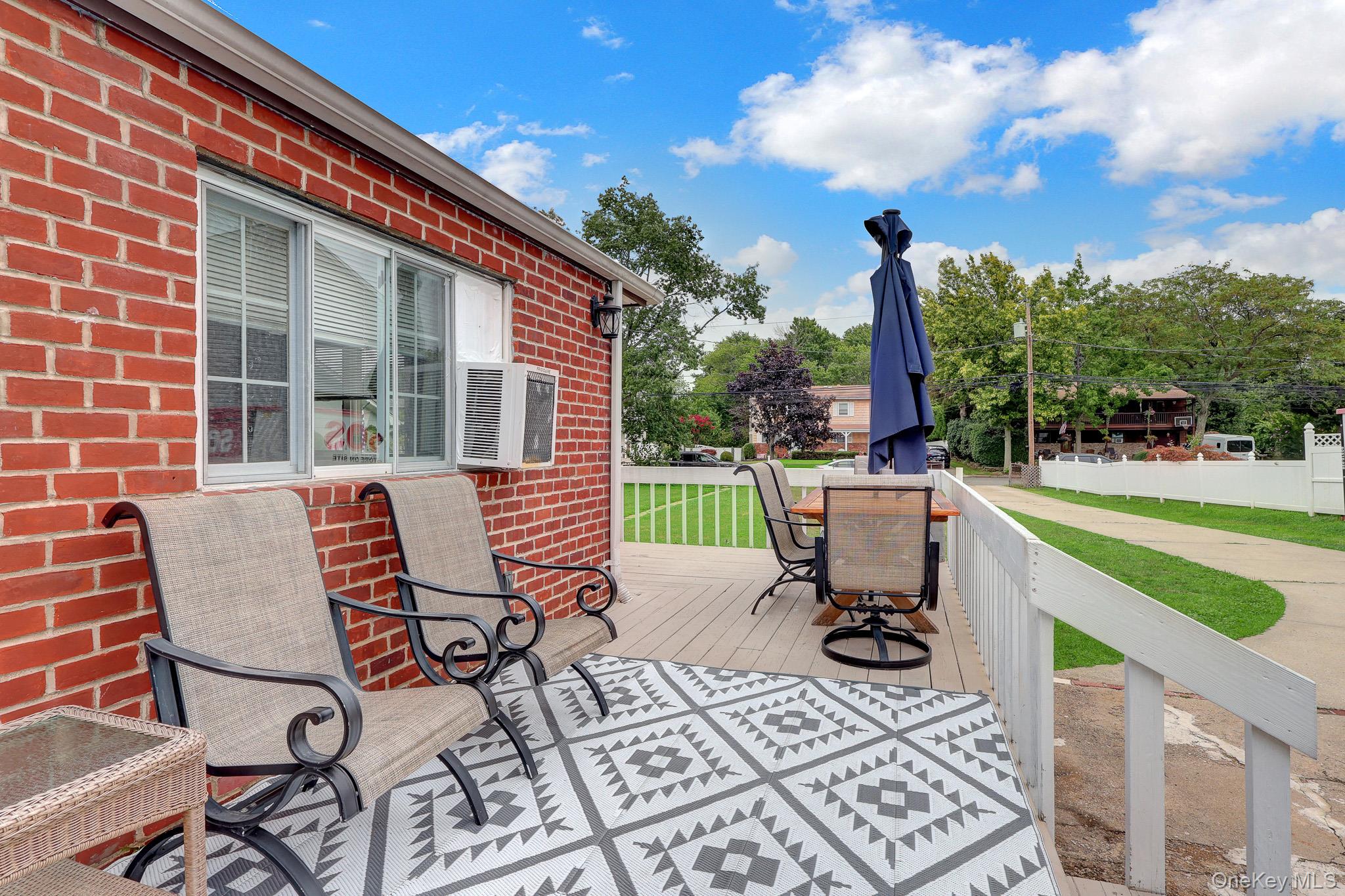 629 East Drive – For Sale photo 4