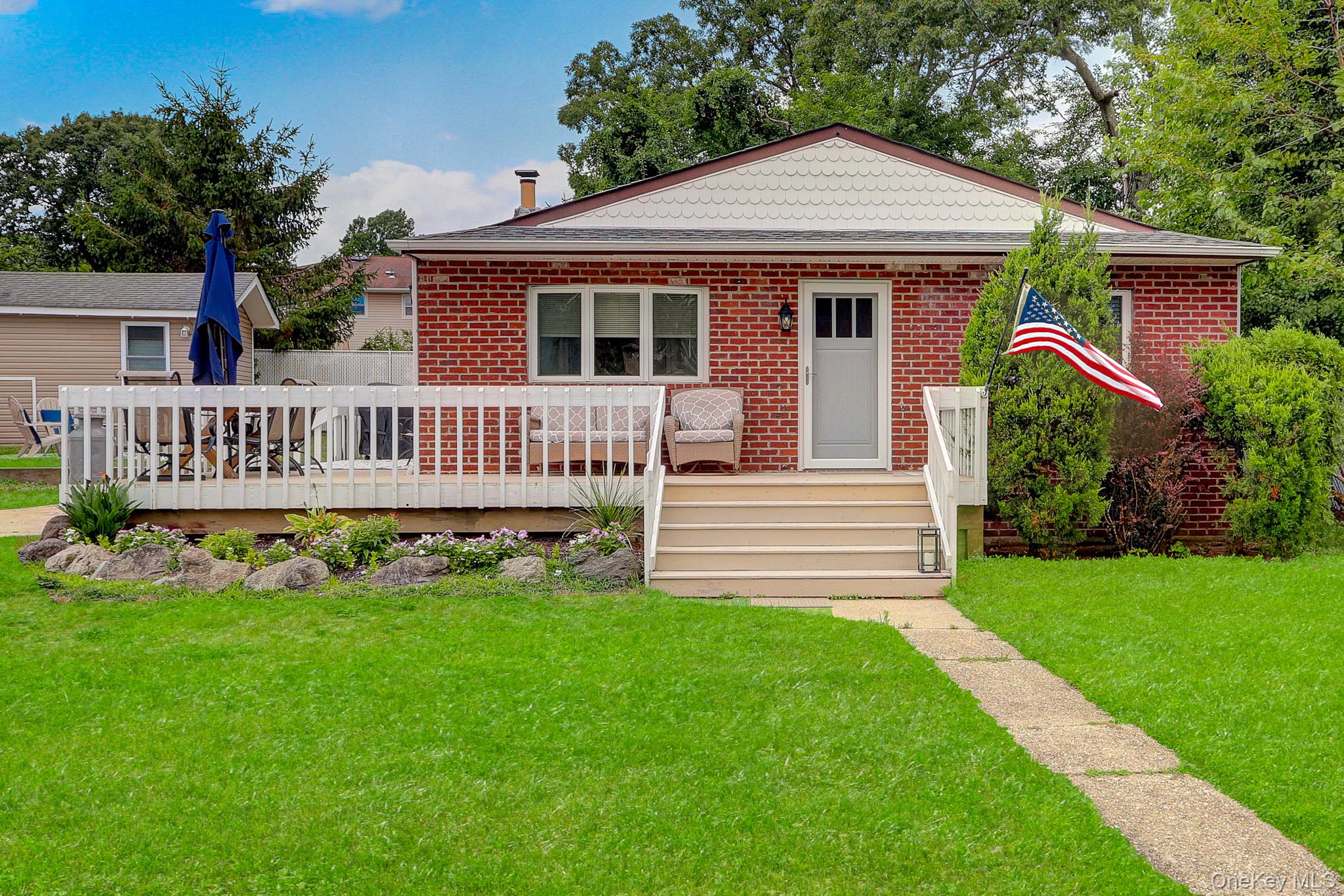 629 East Drive – For Sale