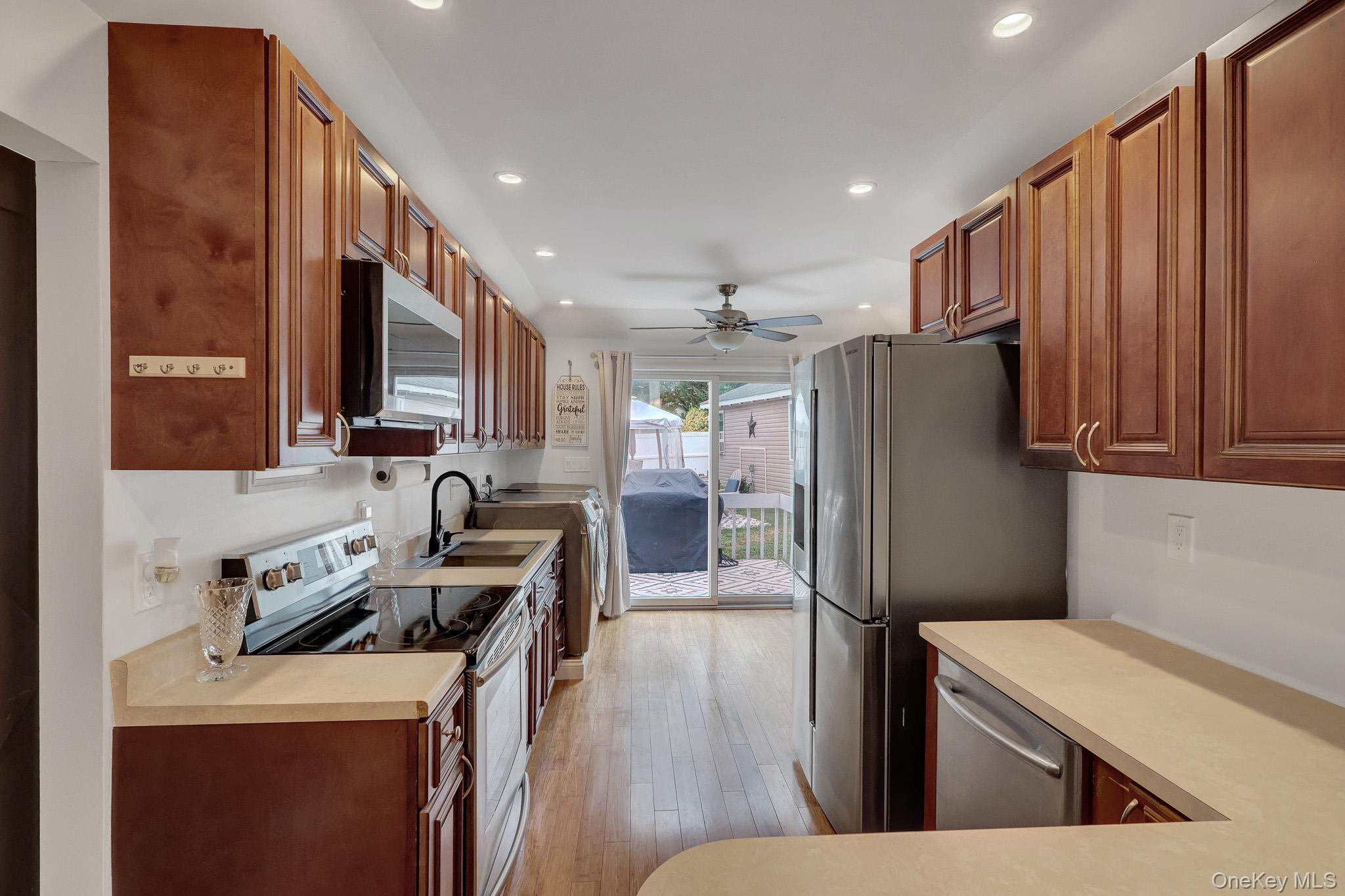 629 East Drive – For Sale photo 11