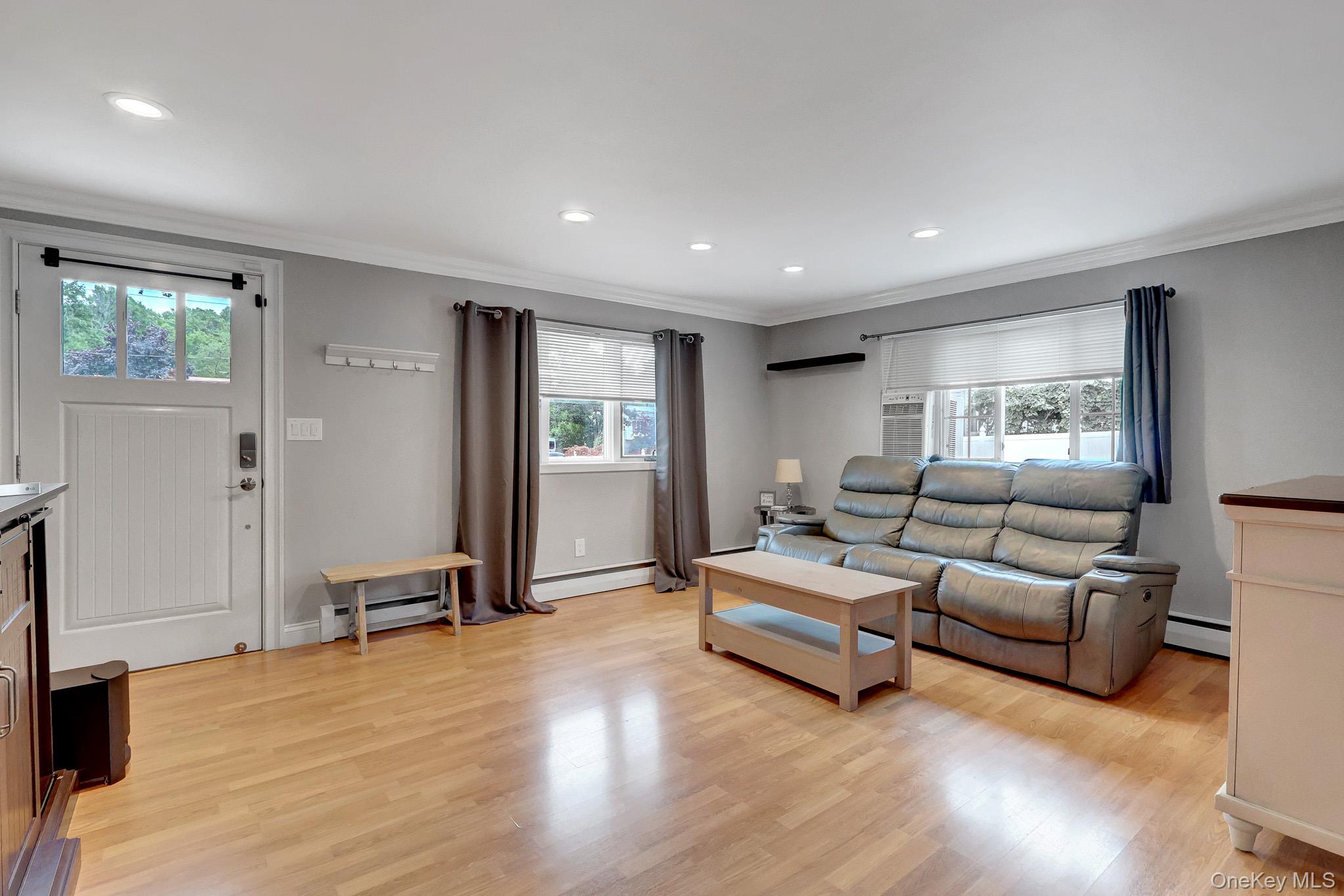 629 East Drive – For Sale photo 6