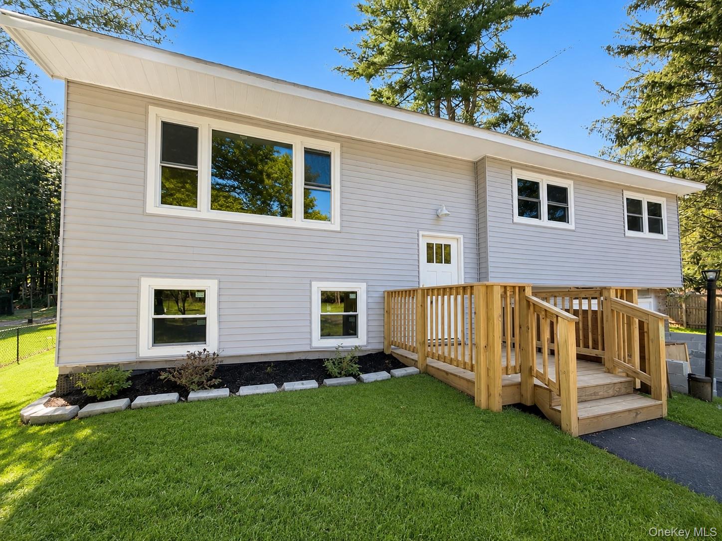 13 Moss Lane – For Sale