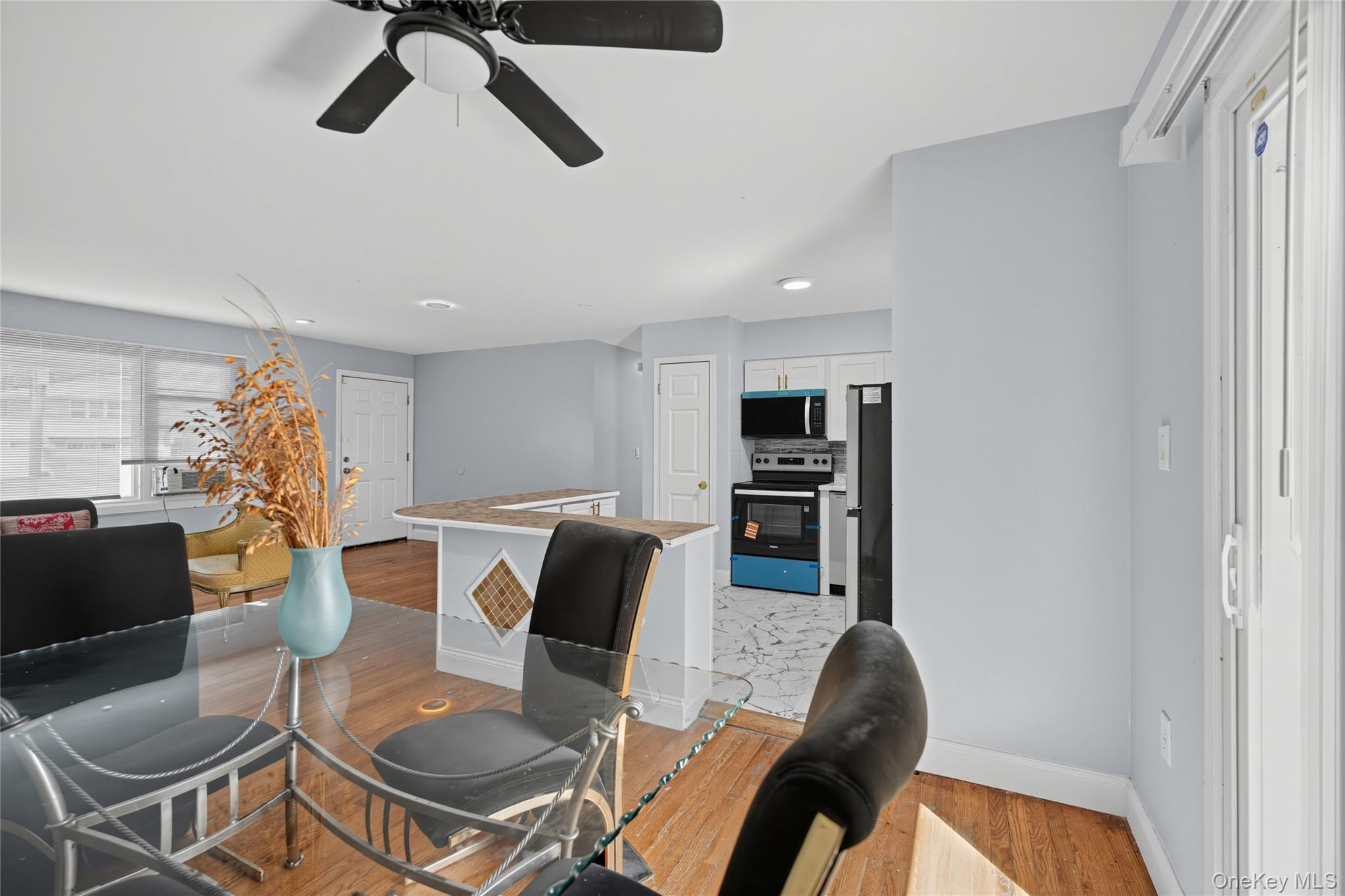 182 New York Avenue – For Sale photo 4