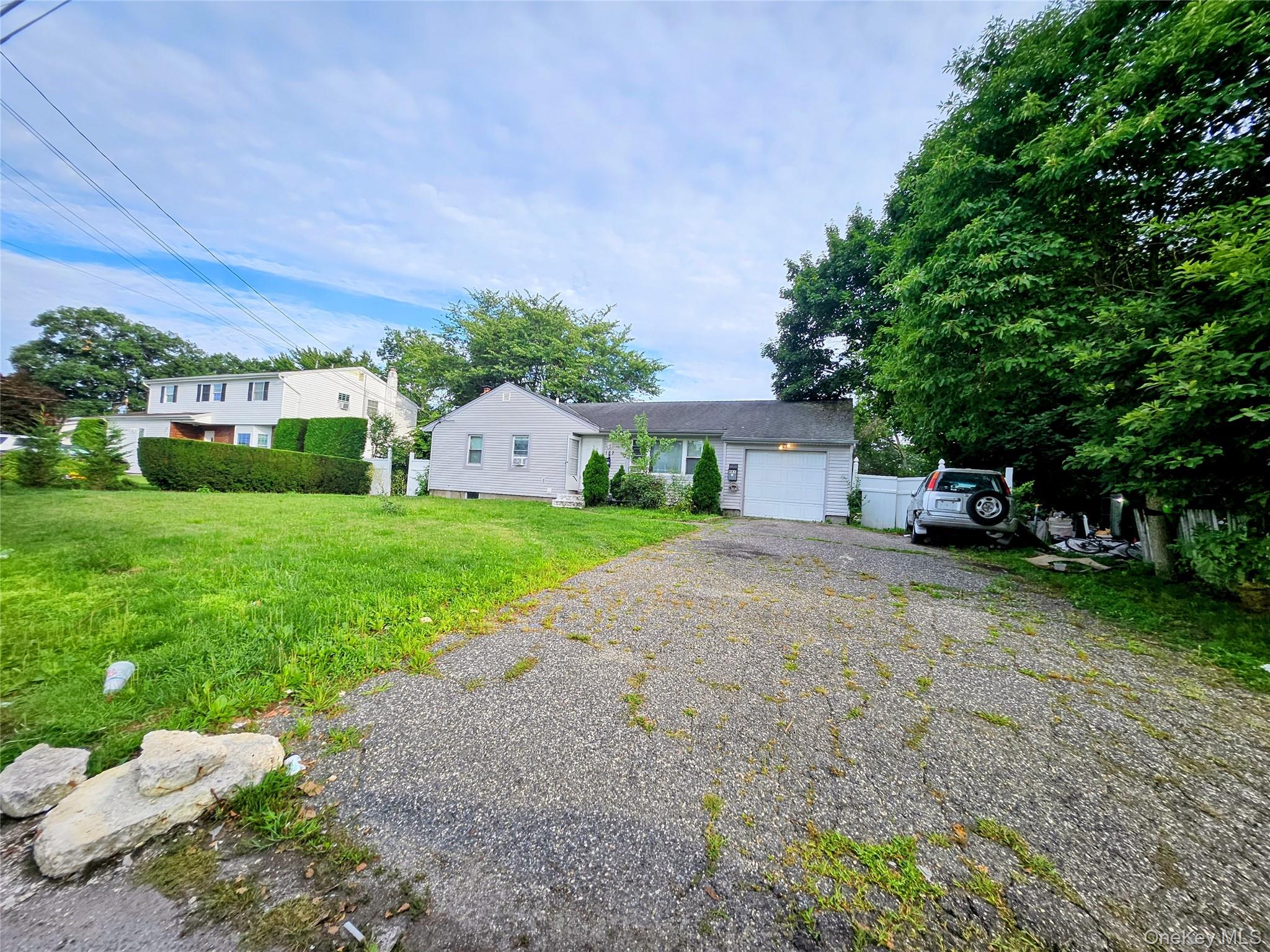 182 New York Avenue – For Sale