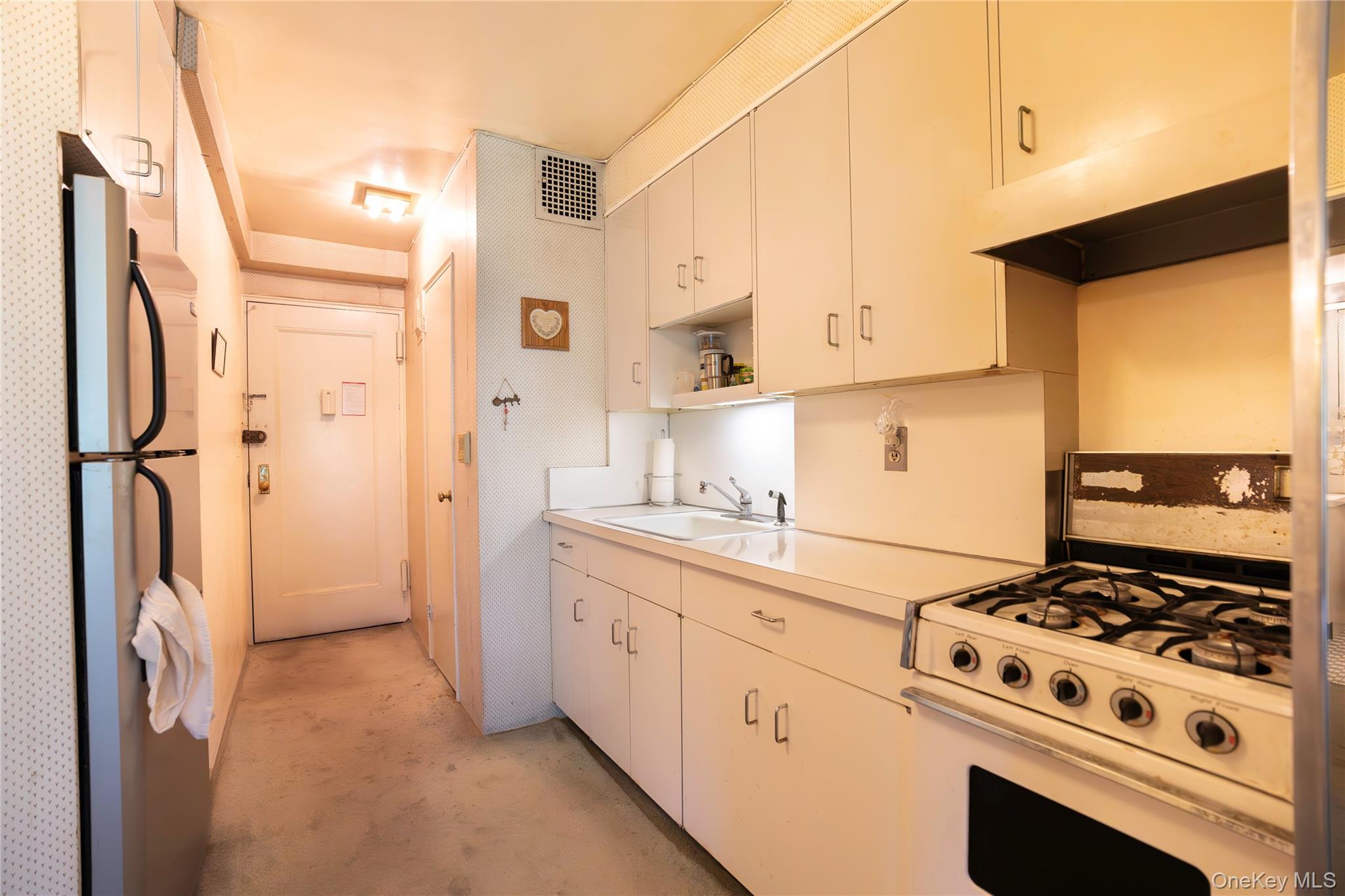 35-50 85 Street, Unit 7K photo 4