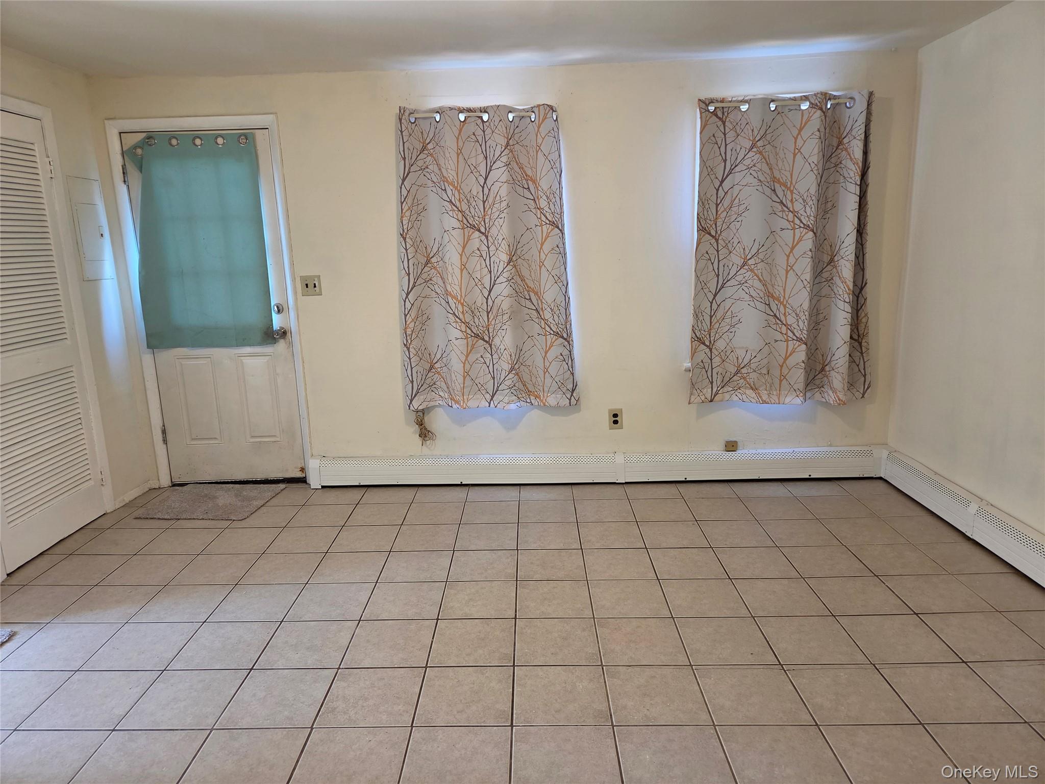 119 W. Railroad Ave. W 119 W. Railroad Ave. – For Rent