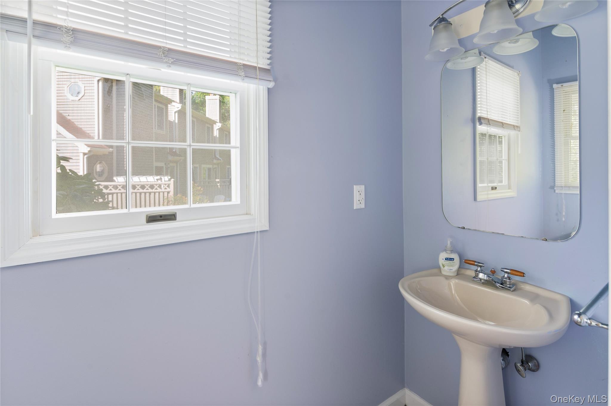 1804 Regent Drive – For Sale photo 5