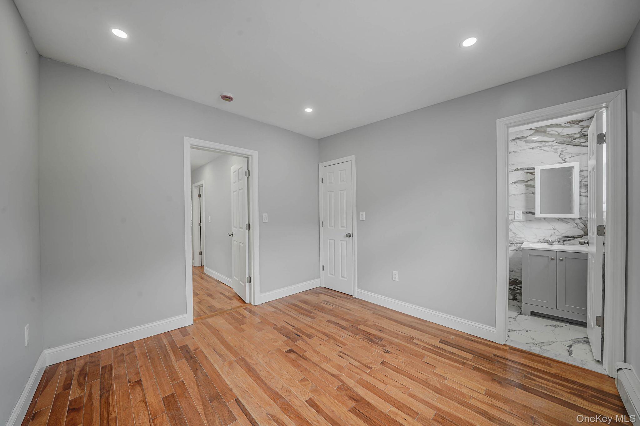 9217 92nd Street – For Sale photo 14