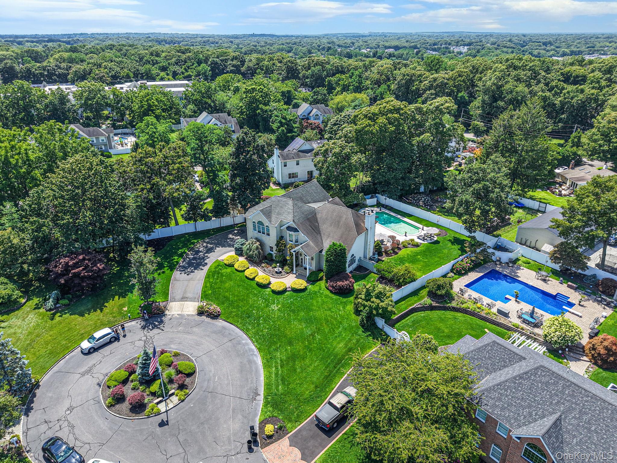 2 Hamilton Place – For Sale