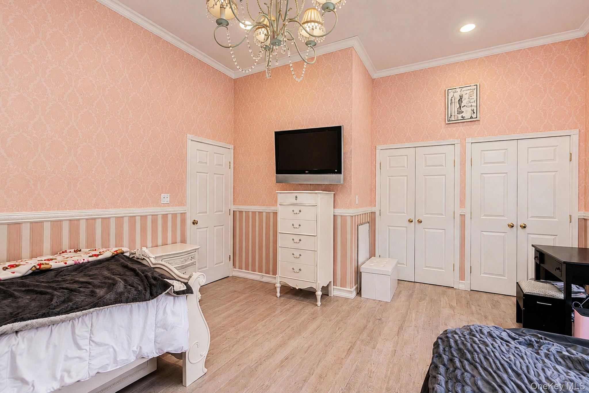 2 Hamilton Place – For Sale photo 32