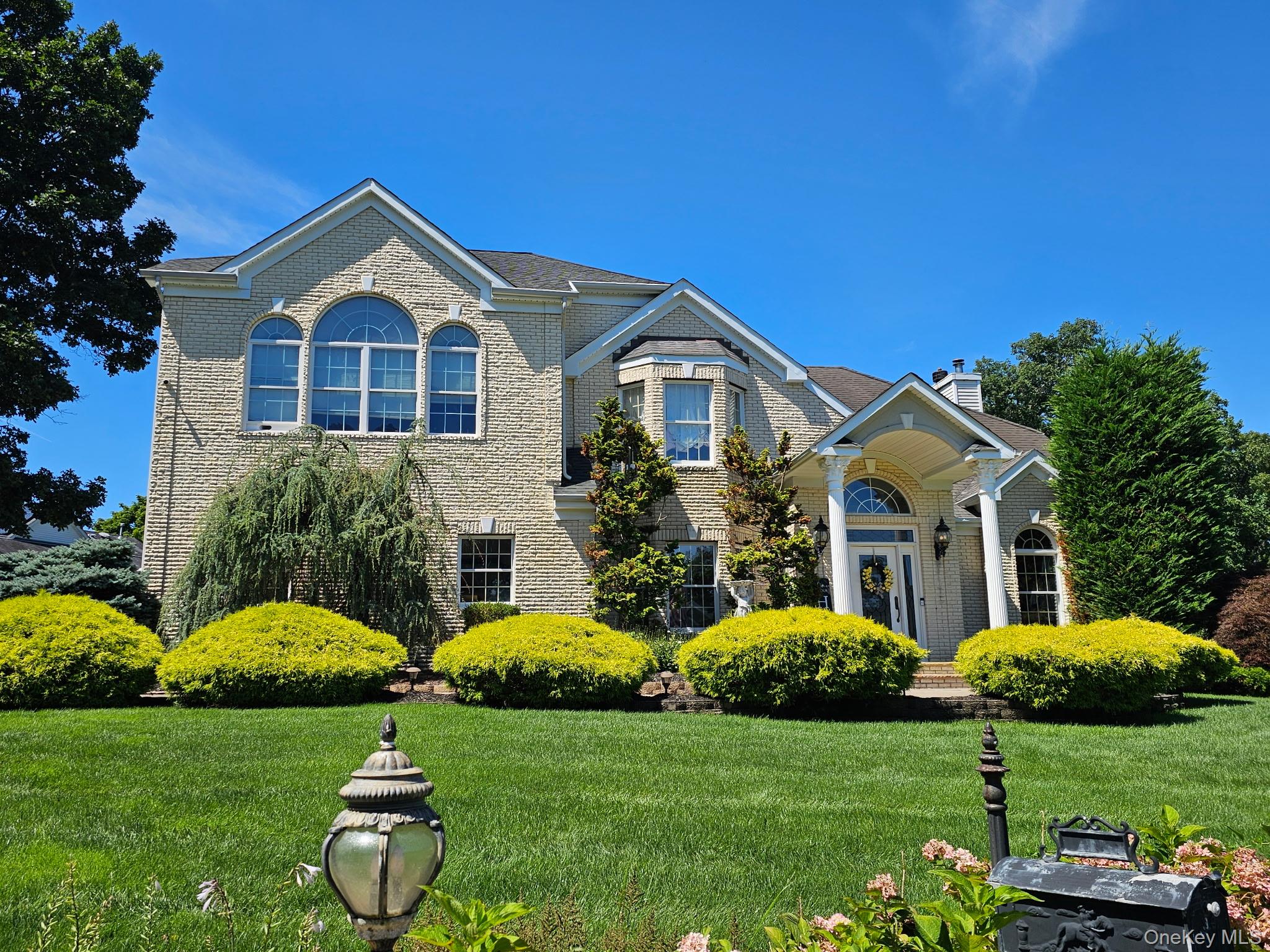 2 Hamilton Place – For Sale photo 3