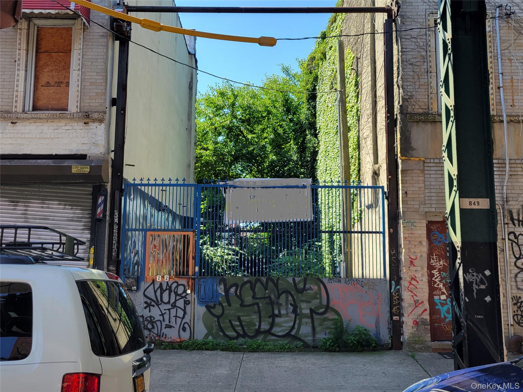 2828 Fulton Street – For Sale
