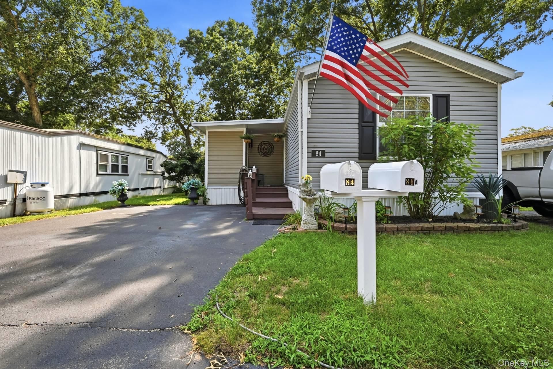 37 Hubbard Avenue, Unit 84