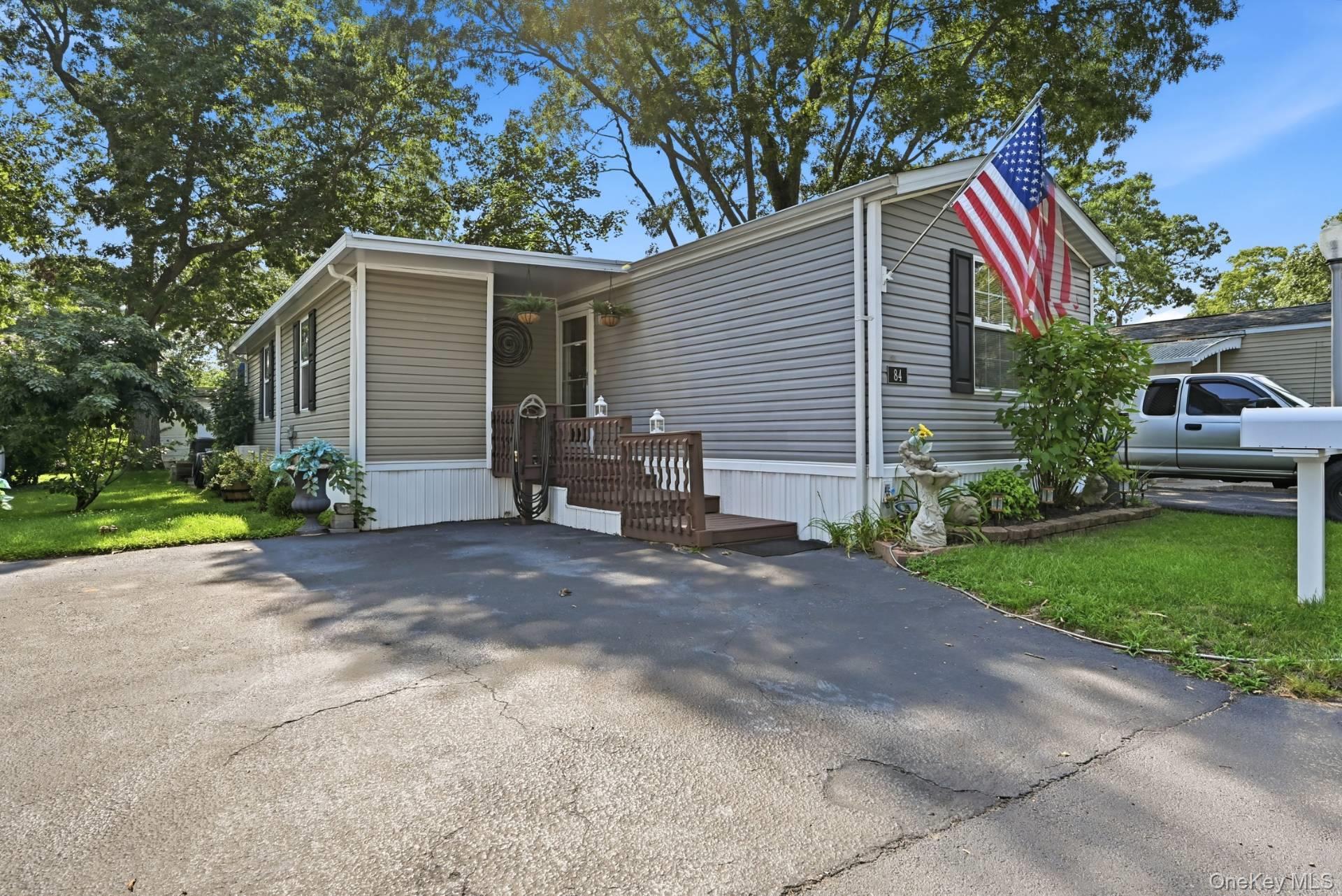 37 Hubbard Avenue, Unit 84 photo 3