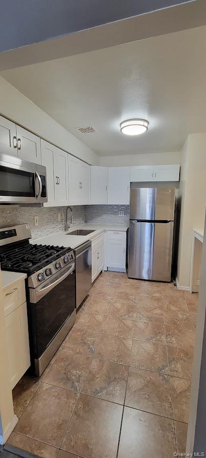 82-76 Country Pointe Circle, Unit 1st Fl photo 4