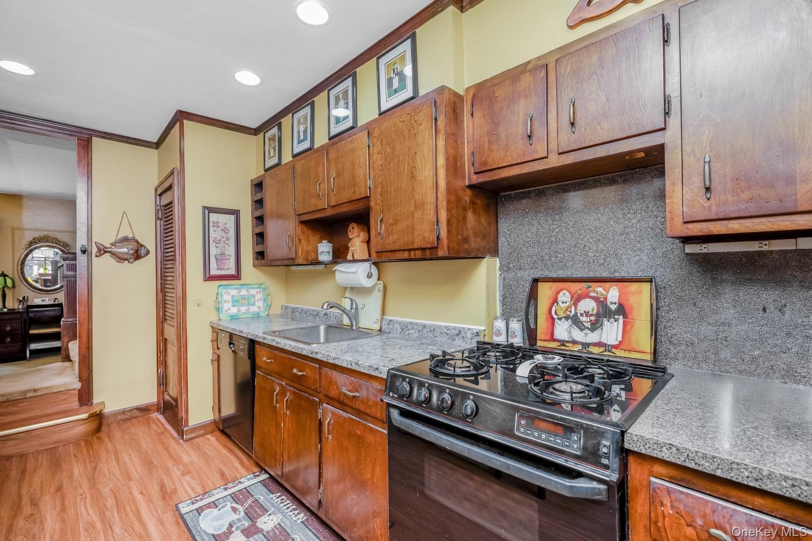 65-30 78th Street – For Sale photo 12