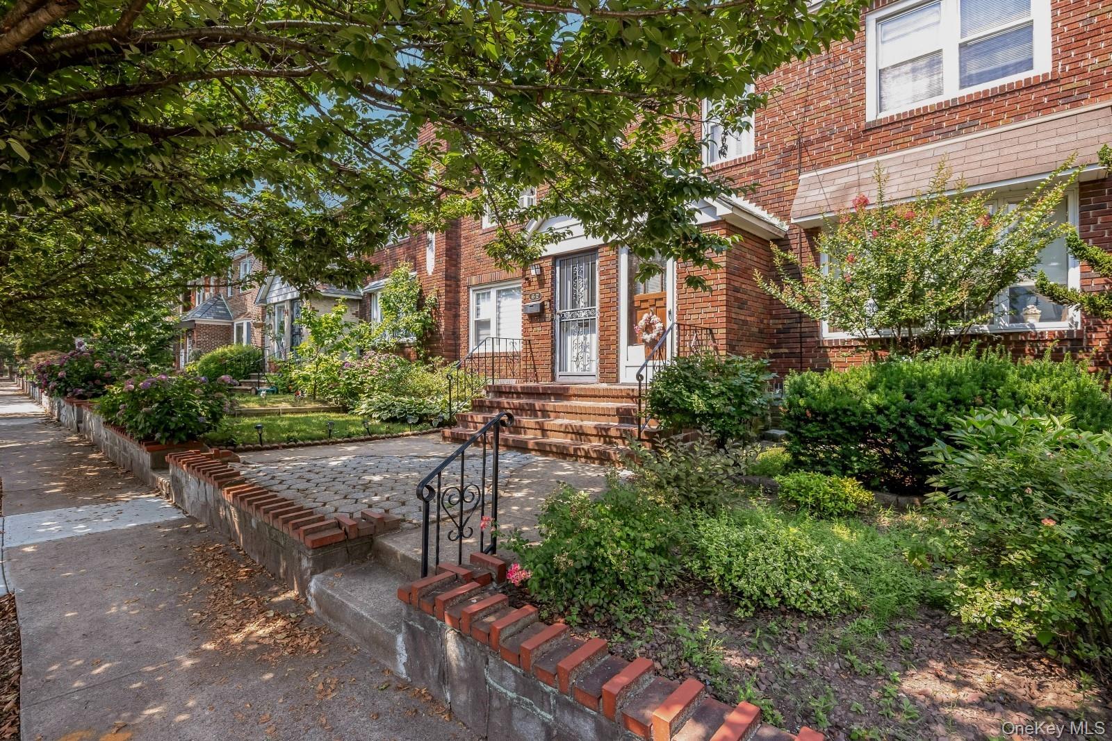 65-30 78th Street – For Sale photo 2