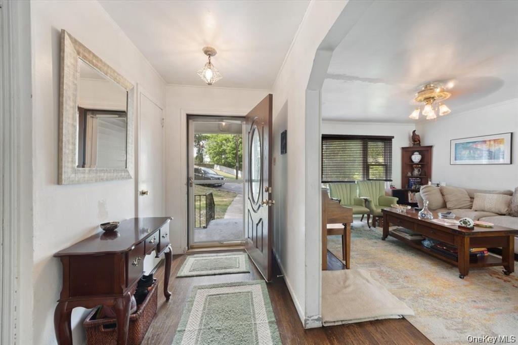 101 Cresthill Road – For Sale photo 3