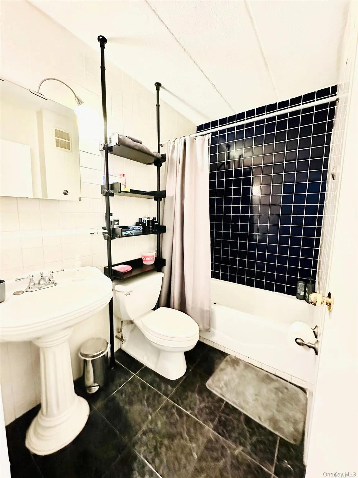 92-29 Queens Boulevard, Unit 16H photo 11