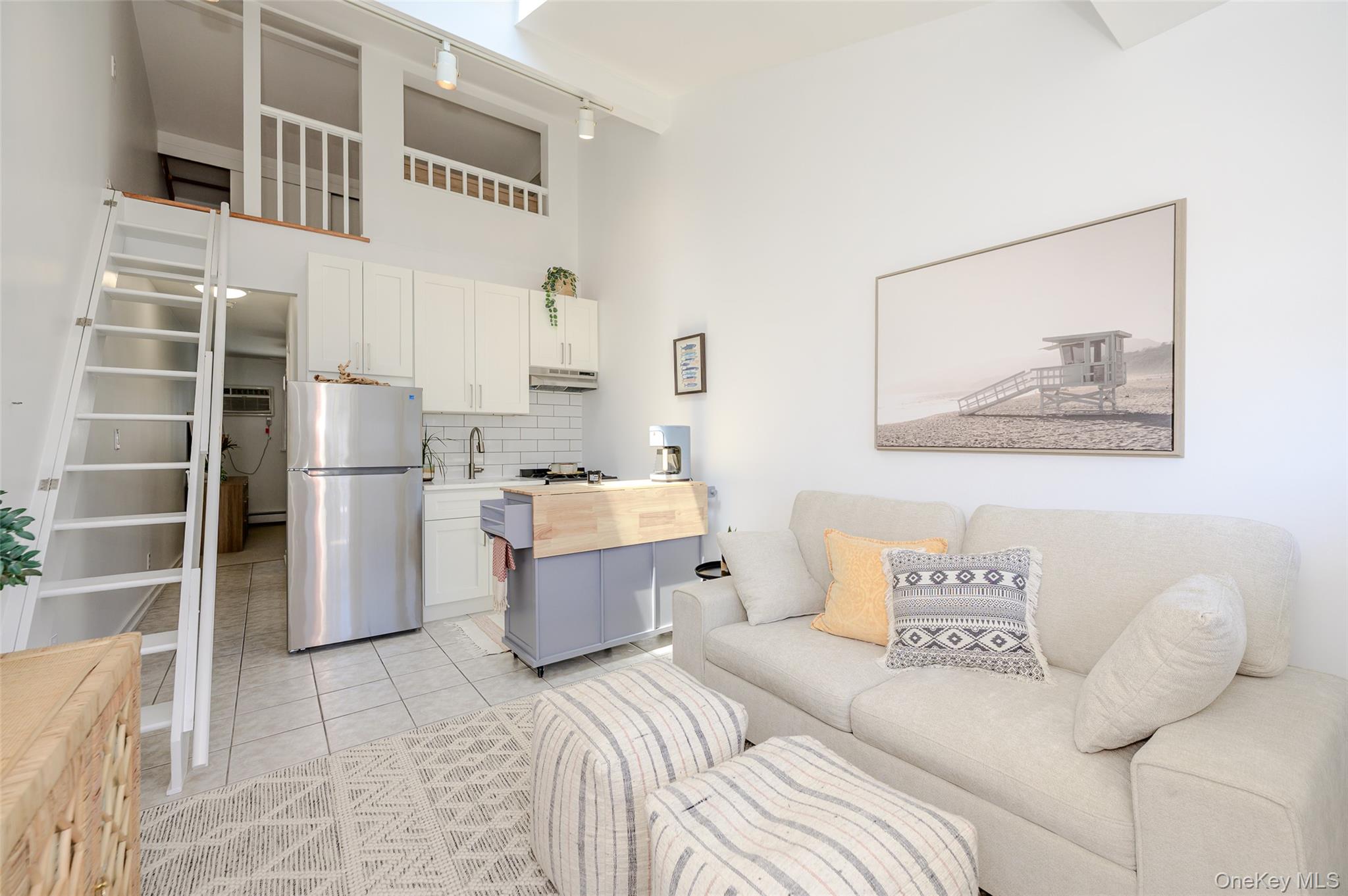979 Oceanfront St, Unit 11 photo 4
