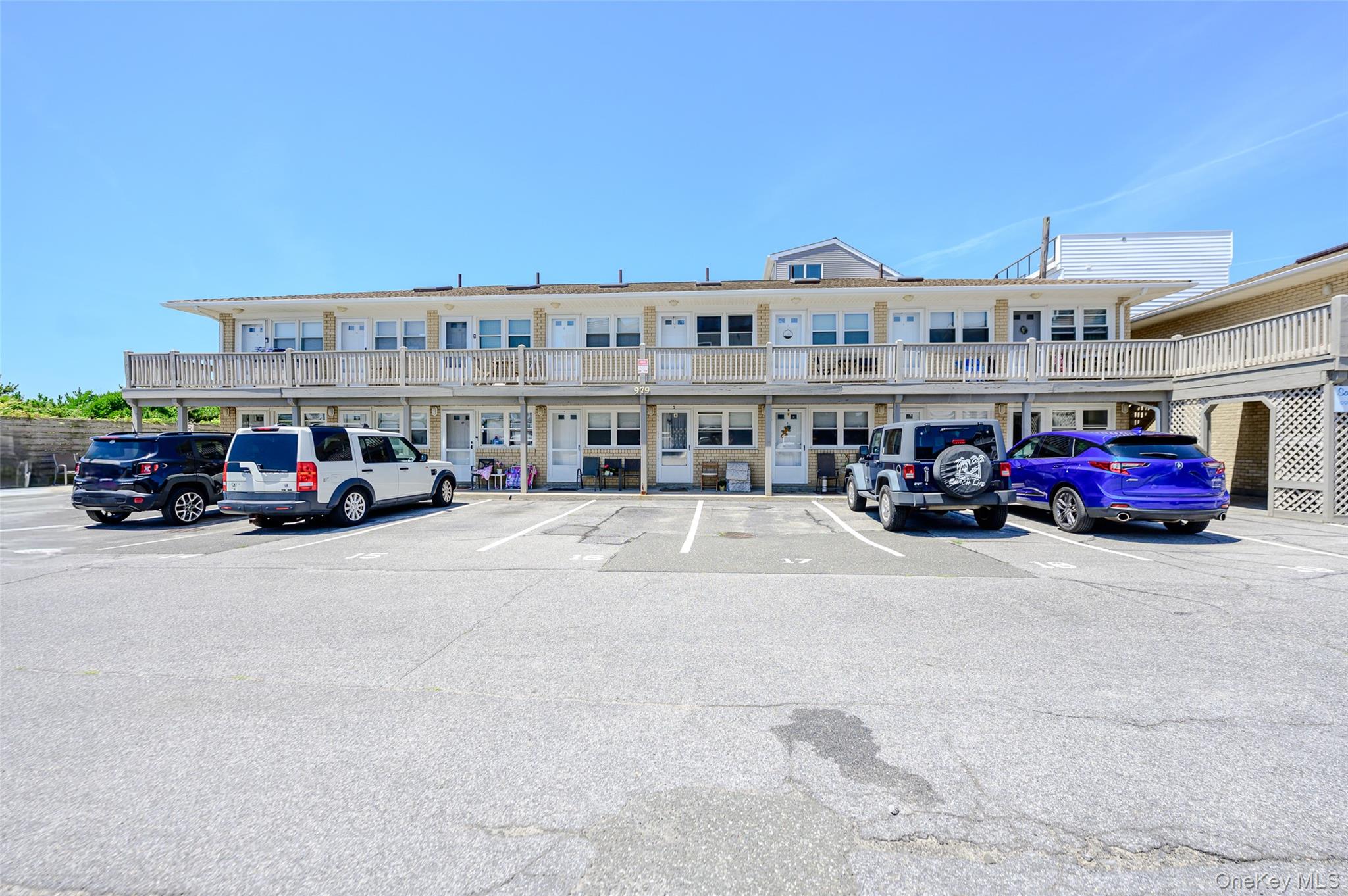 979 Oceanfront St, Unit 11 photo 3