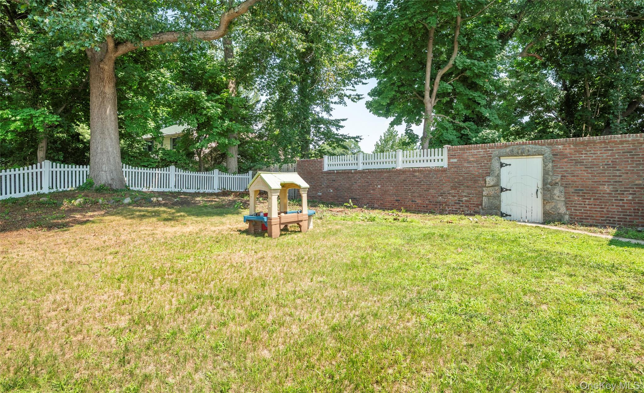 28 Brookdale Road – For Sale photo 29