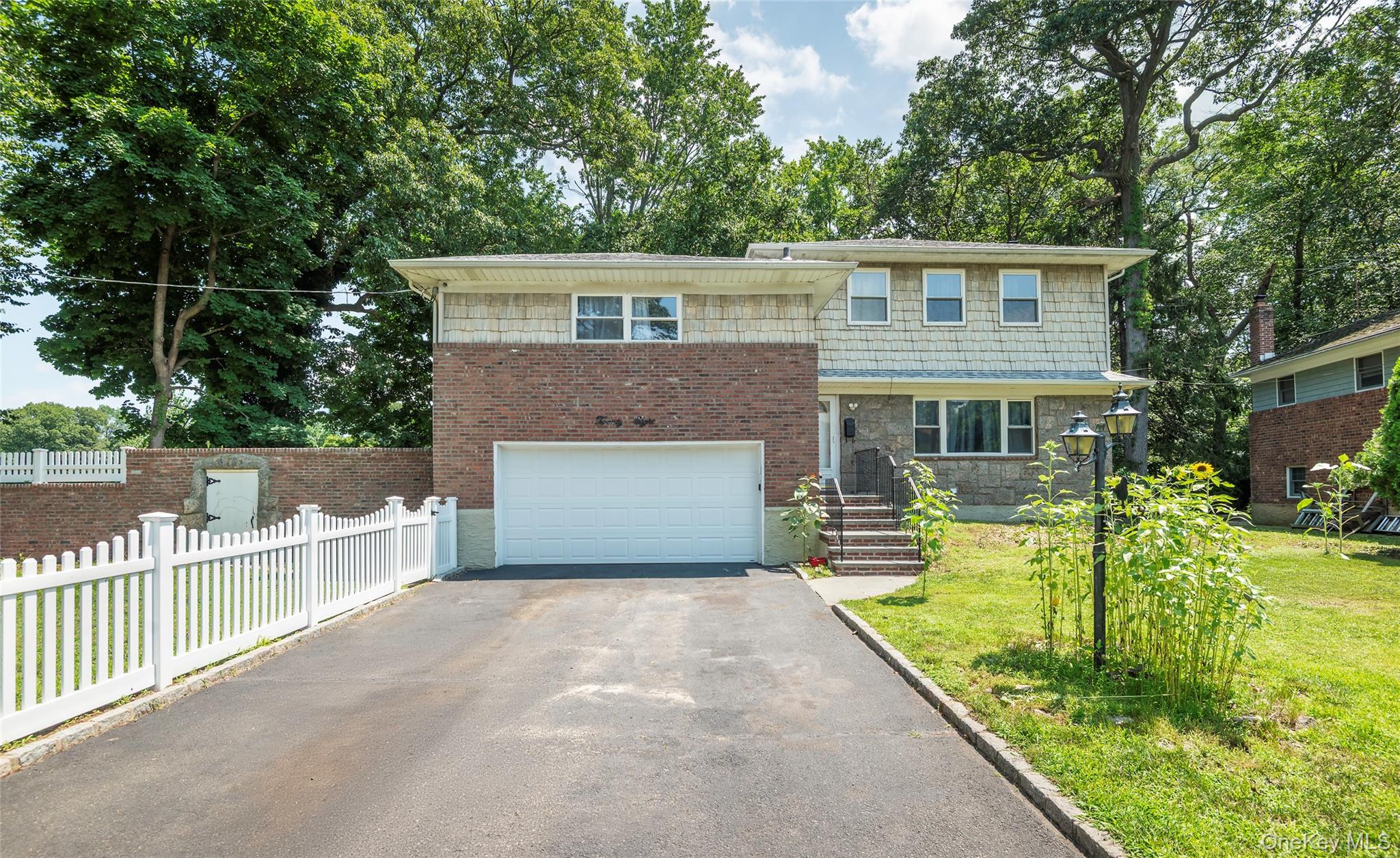 28 Brookdale Road – For Sale