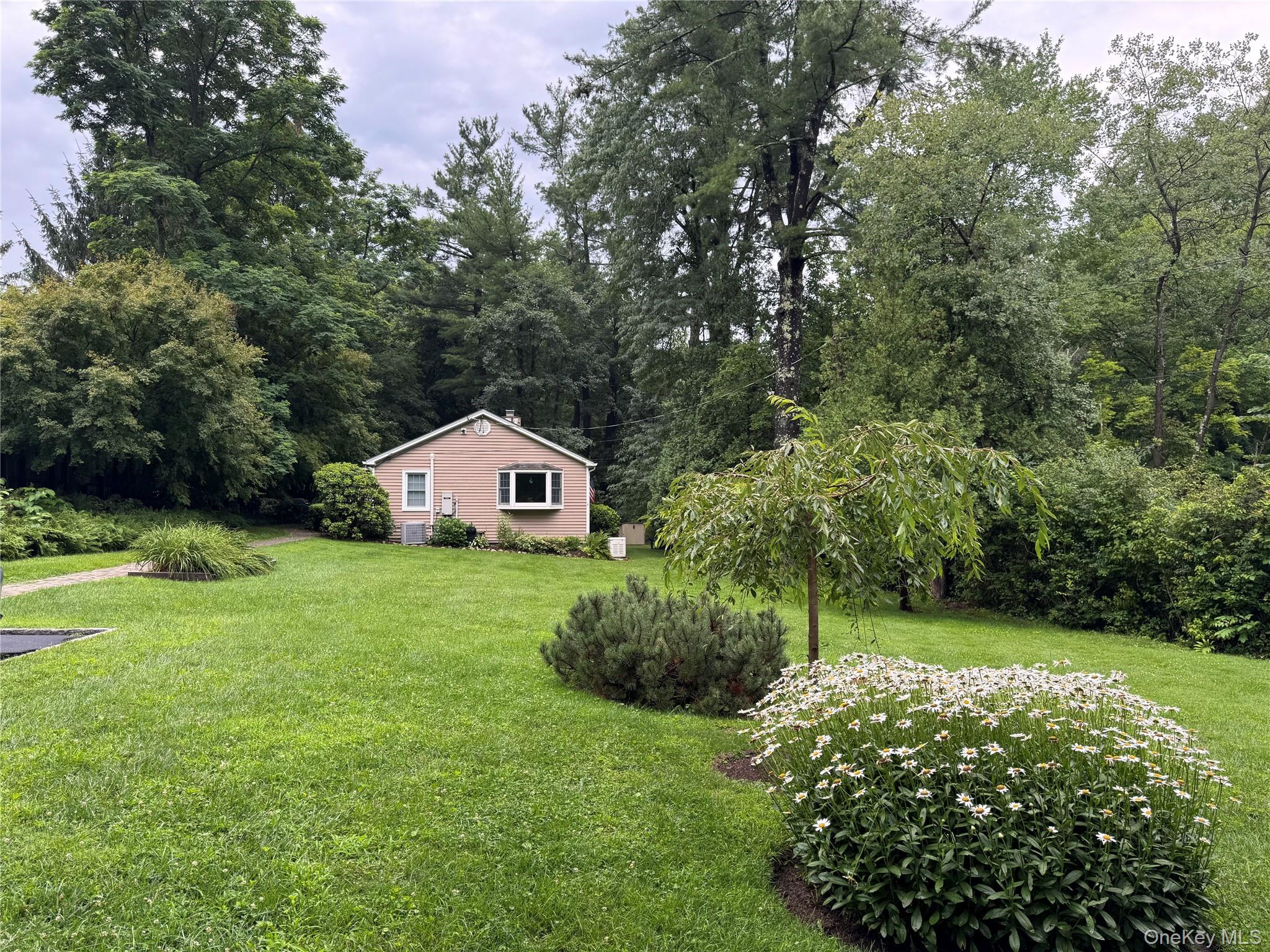 12 Lakeview Drive – For Sale